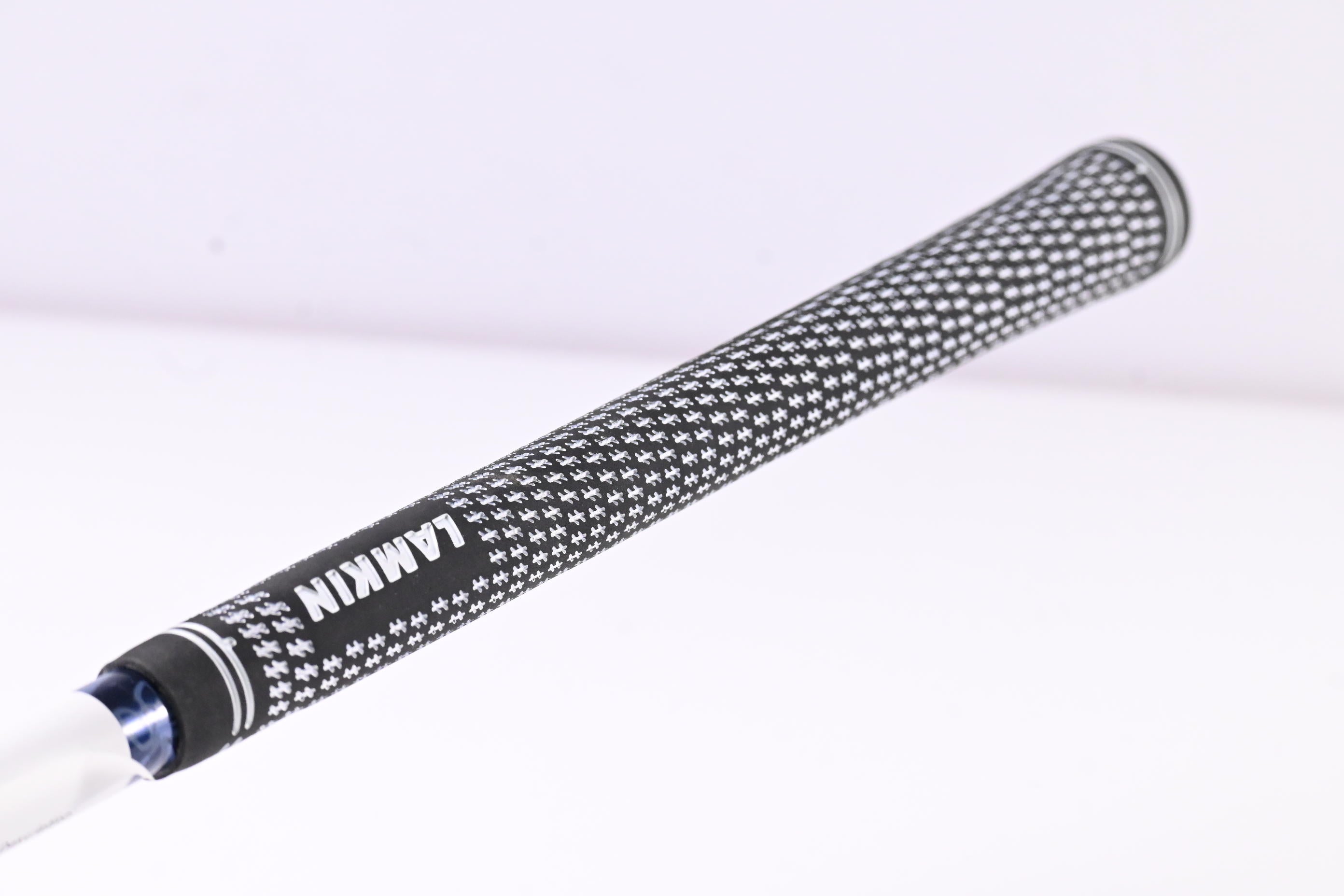 Titleist 910 D2 Driver / 9.5 Degree / Stiff Flex Diamana Kai'Li 65 Shaft