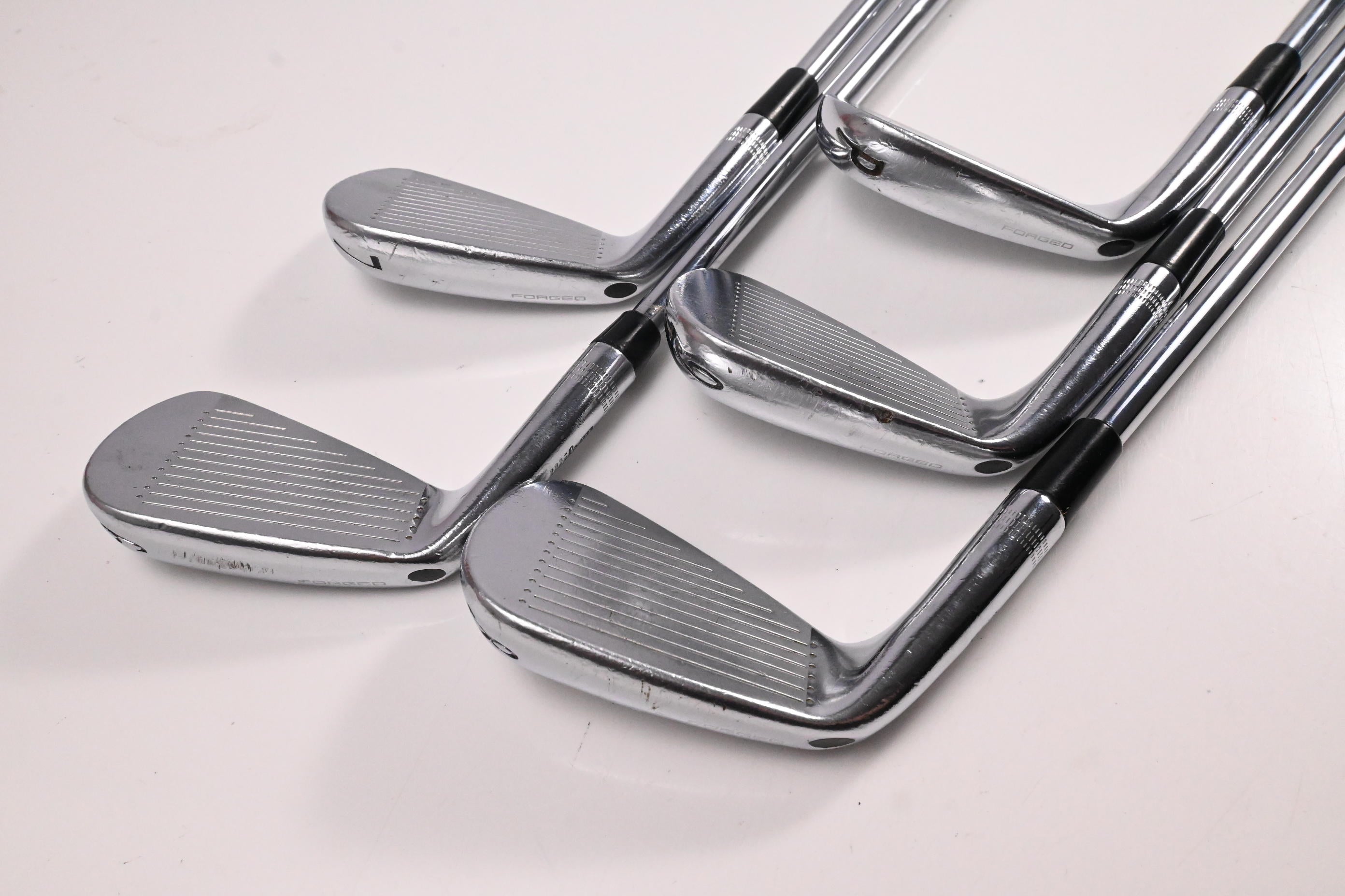 Wilson Staff Model Blade 2019 Irons / 6-PW / X-Flex Dynamic Gold X100 Shafts