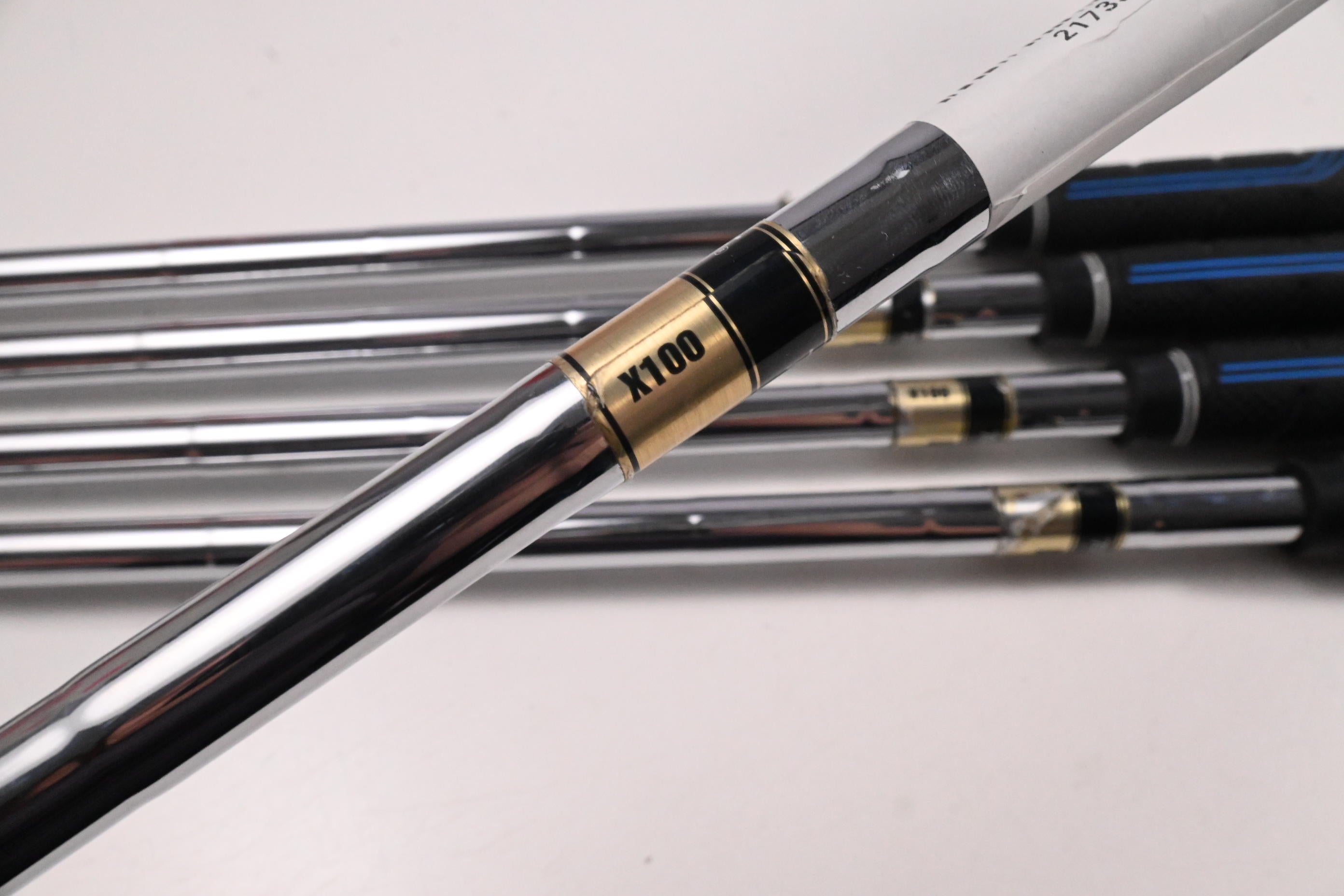 Wilson Staff Model Blade 2019 Irons / 6-PW / X-Flex Dynamic Gold X100 Shafts