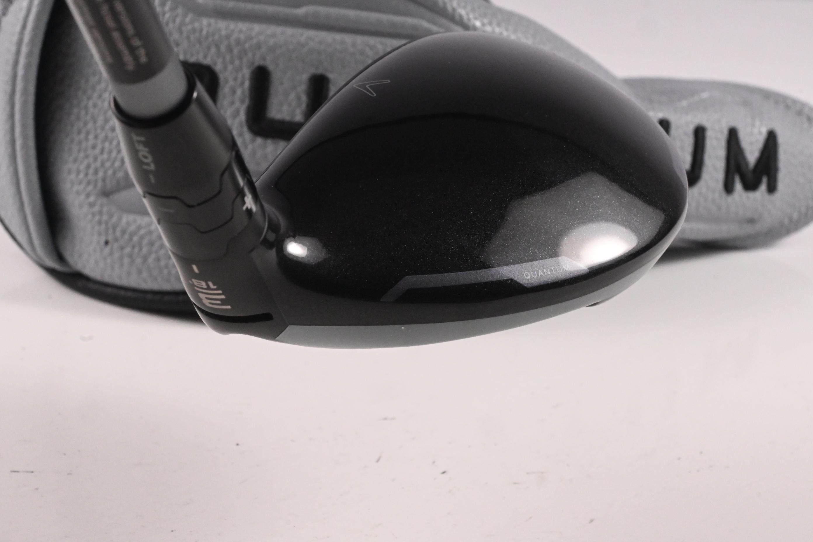 Callaway Quantum Max OS #3 Hybrid / 18 Degree / Stiff Flex Denali Silver 70 Shaft