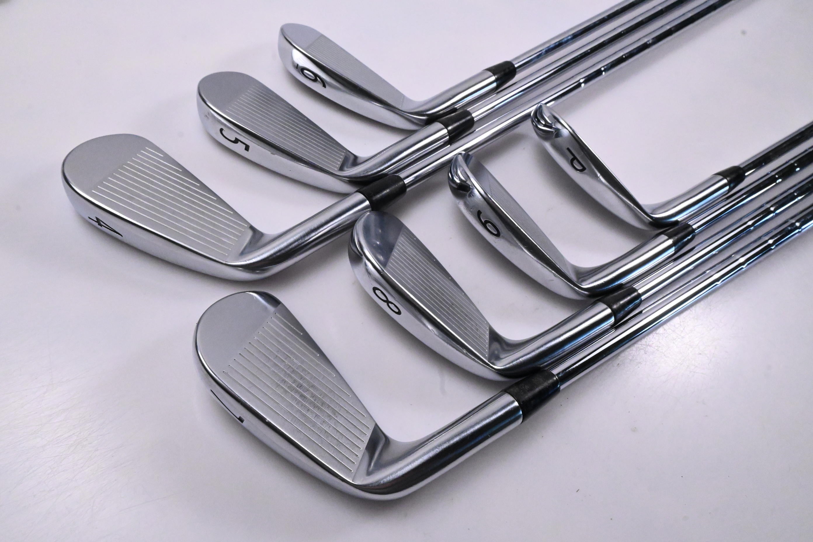 Titleist 718 CB Irons / 4-PW / X-Flex KBS Tour 130 Shafts