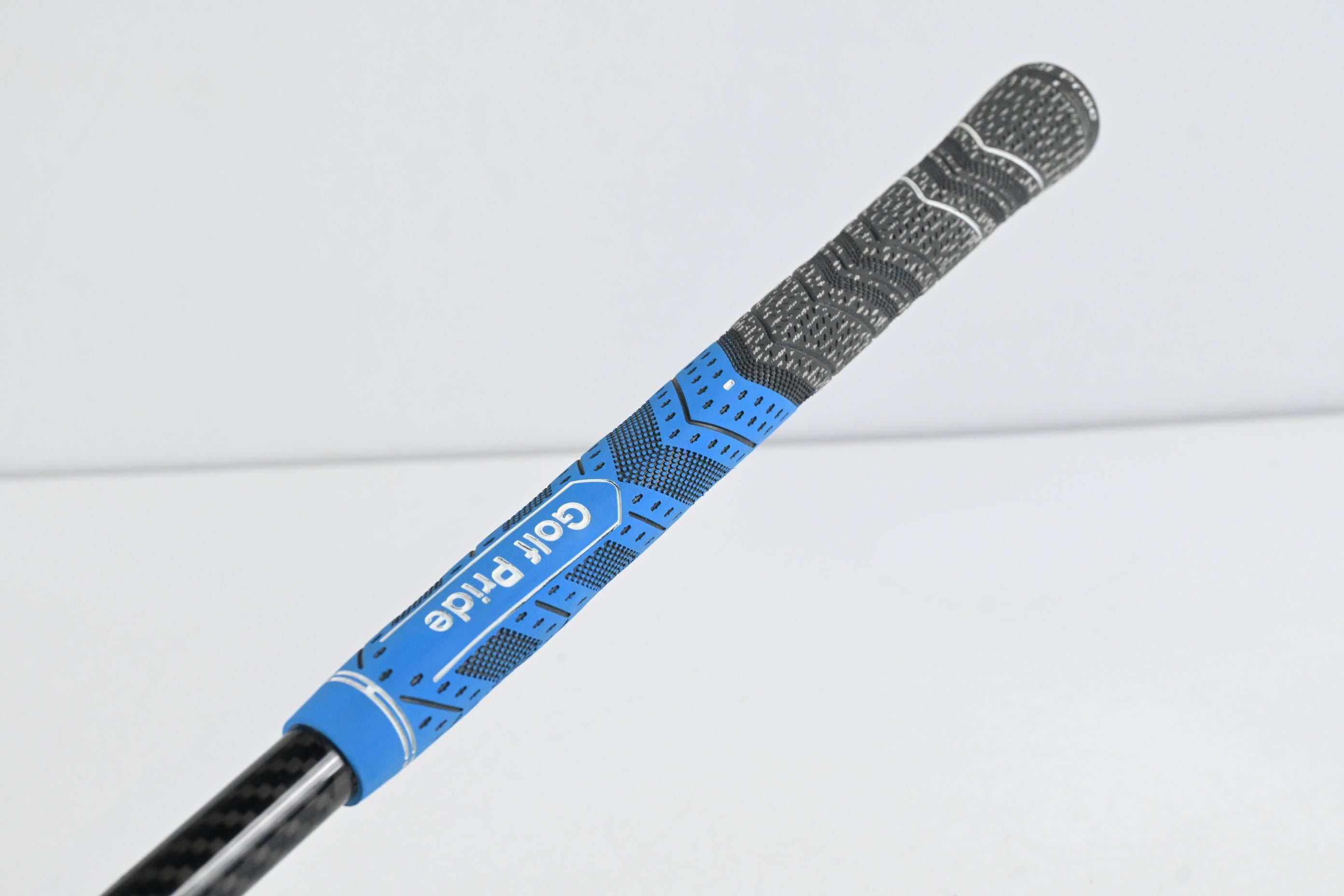 Titleist 818 H2 #2 Hybrid / 17 Degree / Stiff Flex Tensei CK Blue 70 Shaft