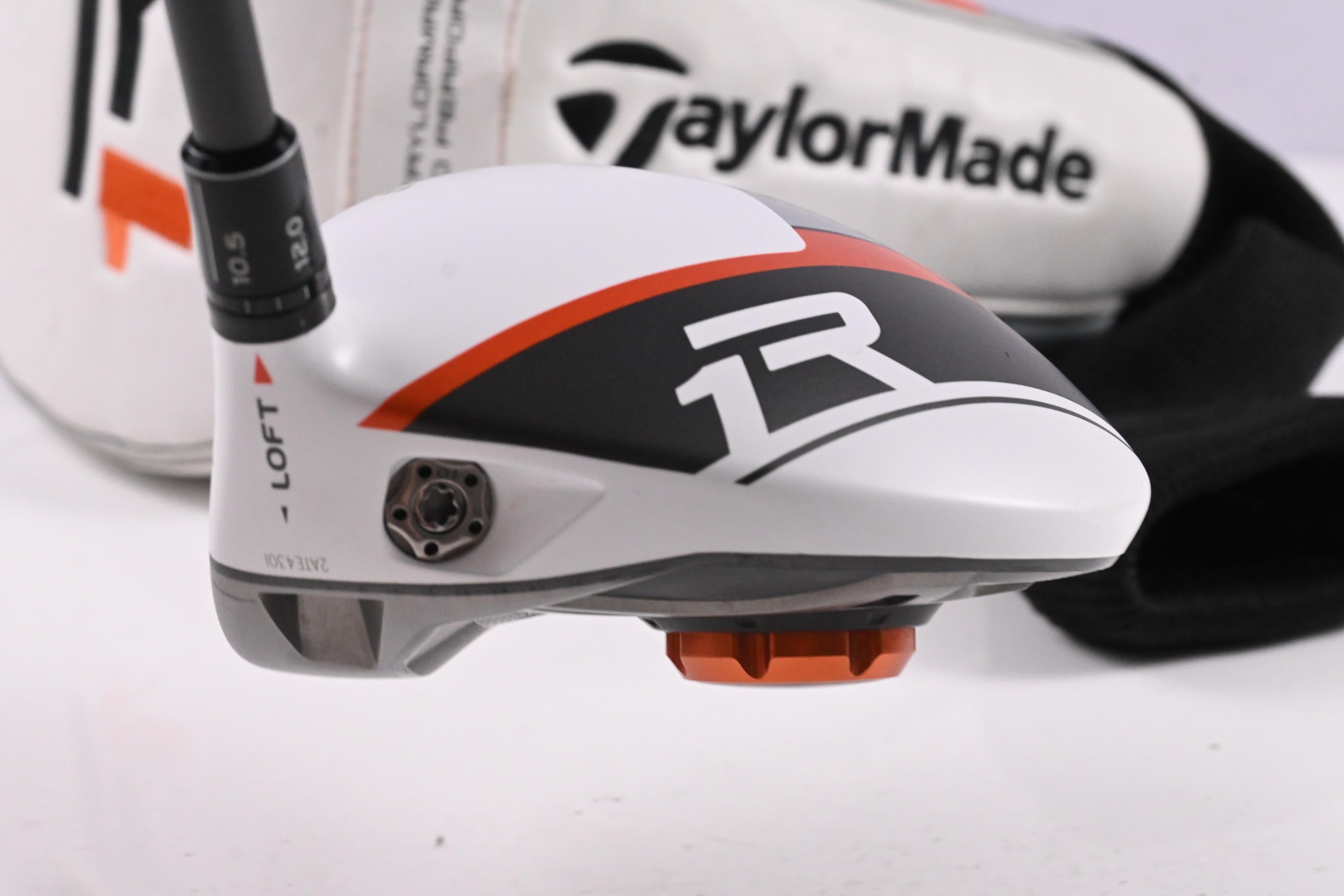 Taylormade R1 Driver / 10.5 Degree / Regular Flex Aldila RIP Phenom 55 Shaft