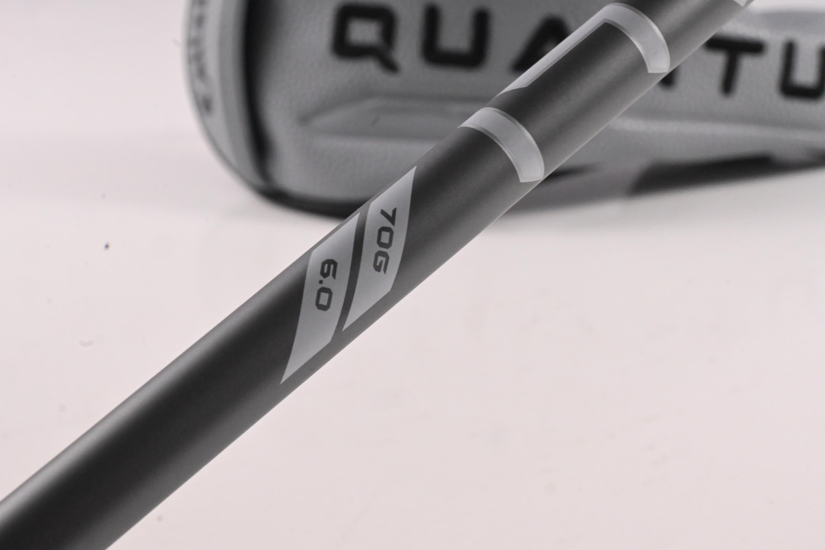 Callaway Quantum Max OS #3 Hybrid / 18 Degree / Stiff Flex Denali Silver 70 Shaft