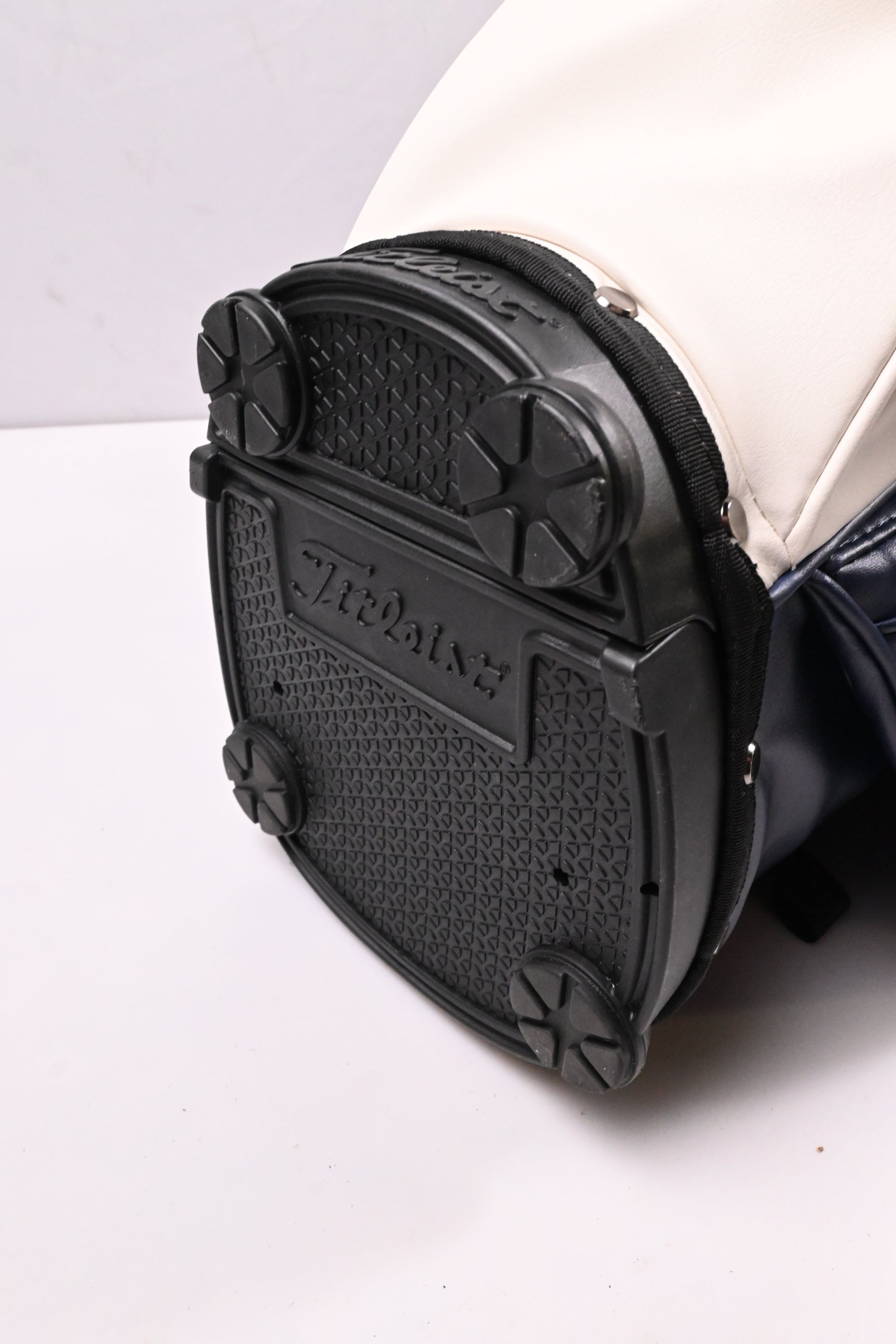 Titleist Links Legend Stand Bag / 4-Way Divider / White, Navy