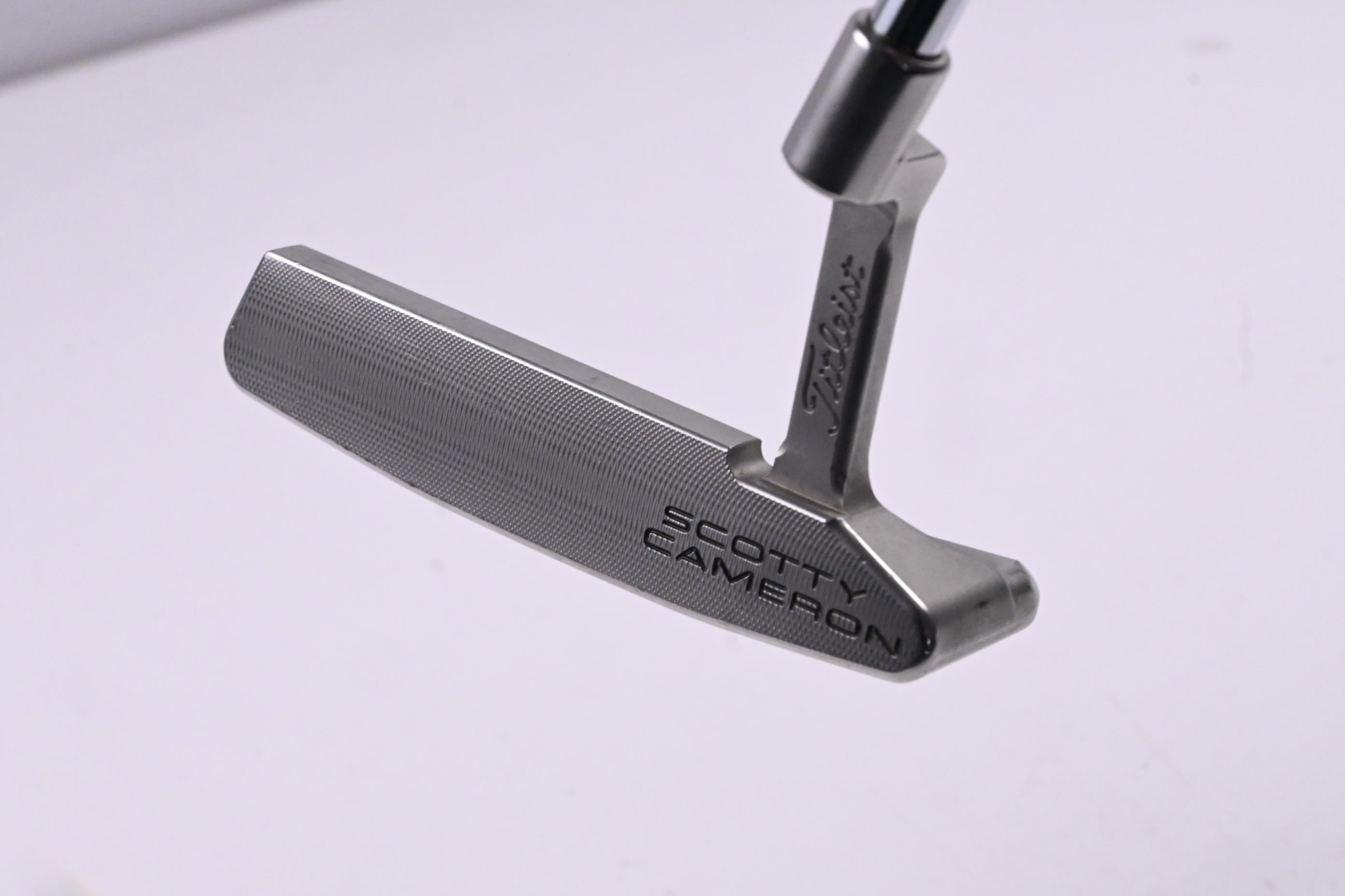 Scotty Cameron Special Select Newport 2 Putter / 33 Inch