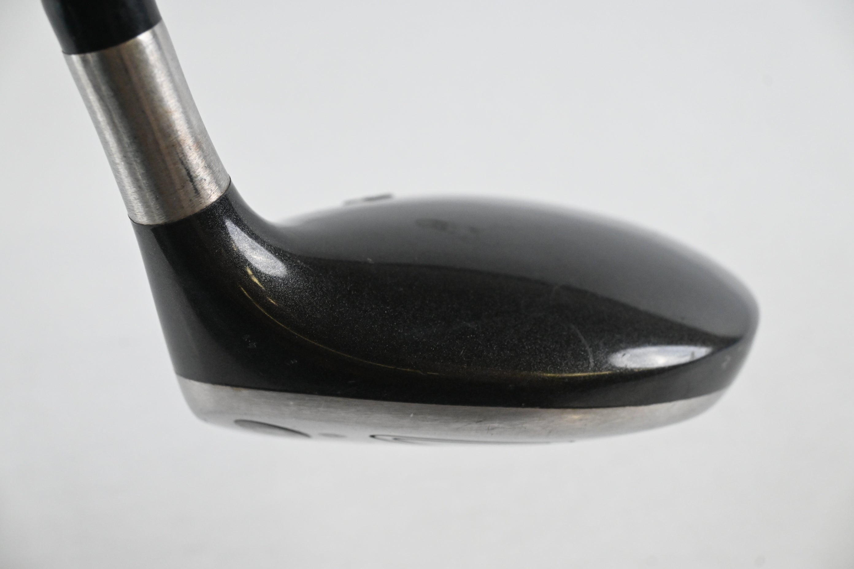 Titleist 904 F #5 Wood / 17 Degree / Regular Flex Tour AD YSQ 65 Shaft