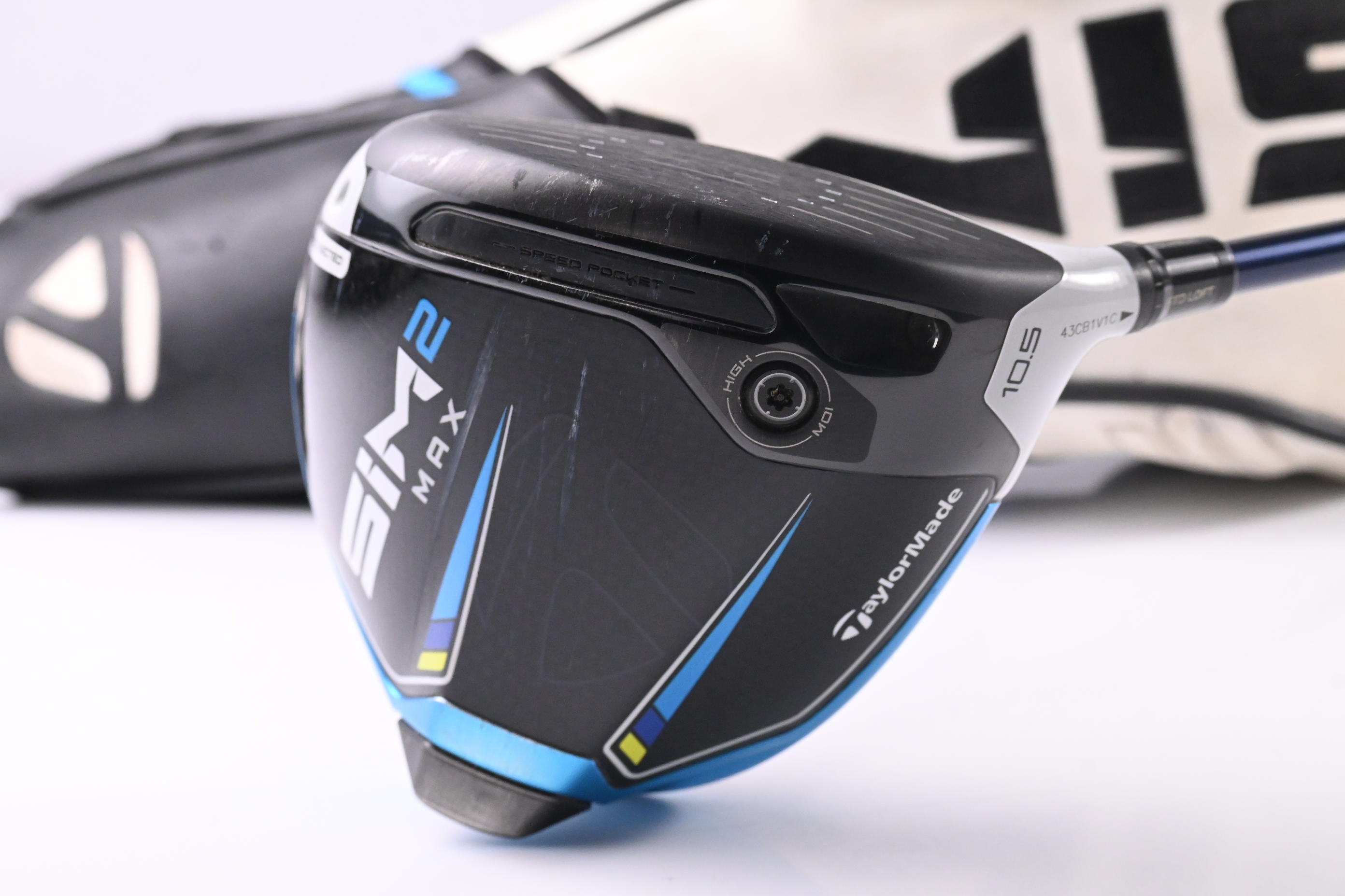 Taylormade SIM2 Max Driver / 10.5 Degree / Regular Flex Ventus Blue 5 Shaft