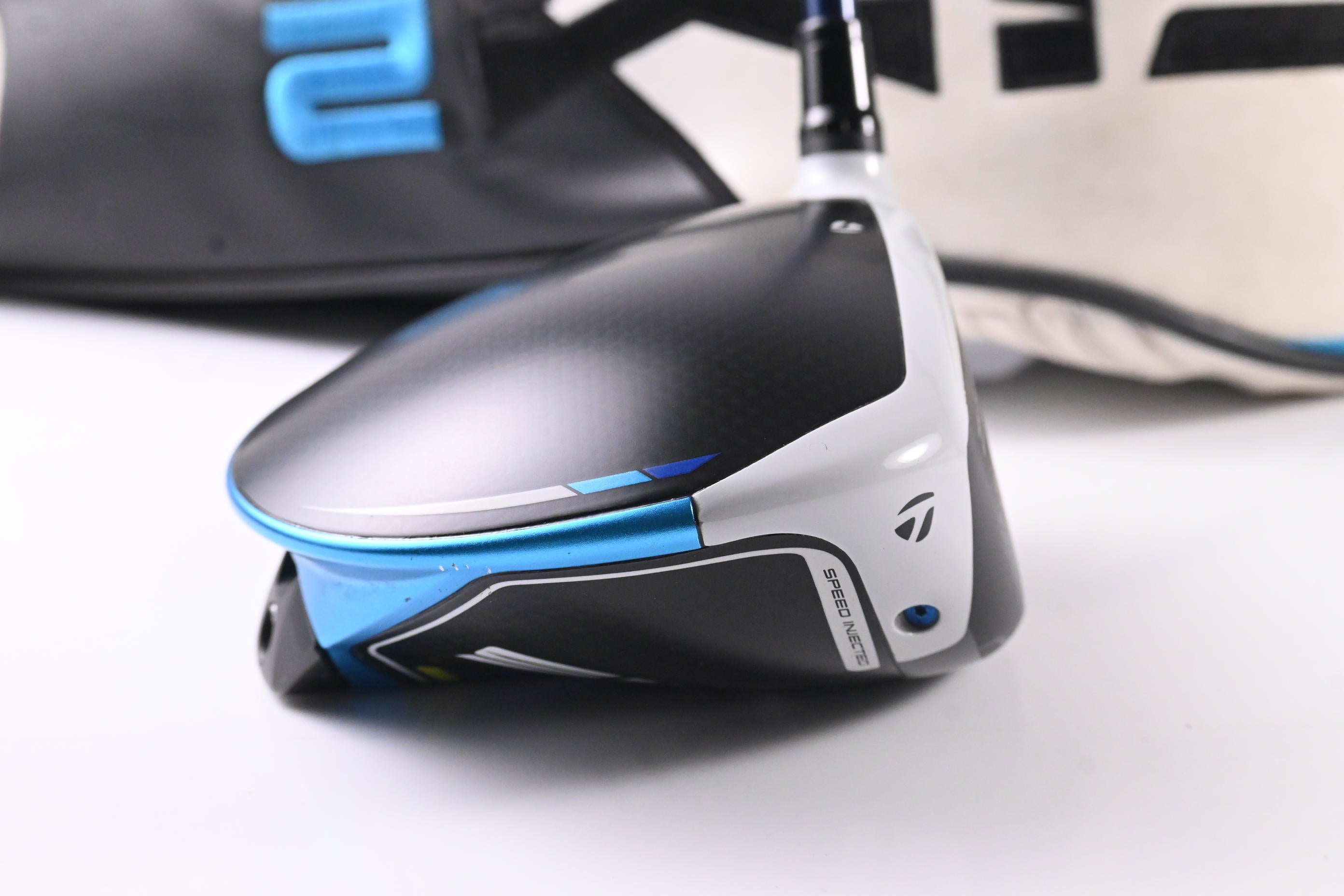 Taylormade SIM2 Max Driver / 10.5 Degree / Regular Flex Ventus Blue 5 Shaft