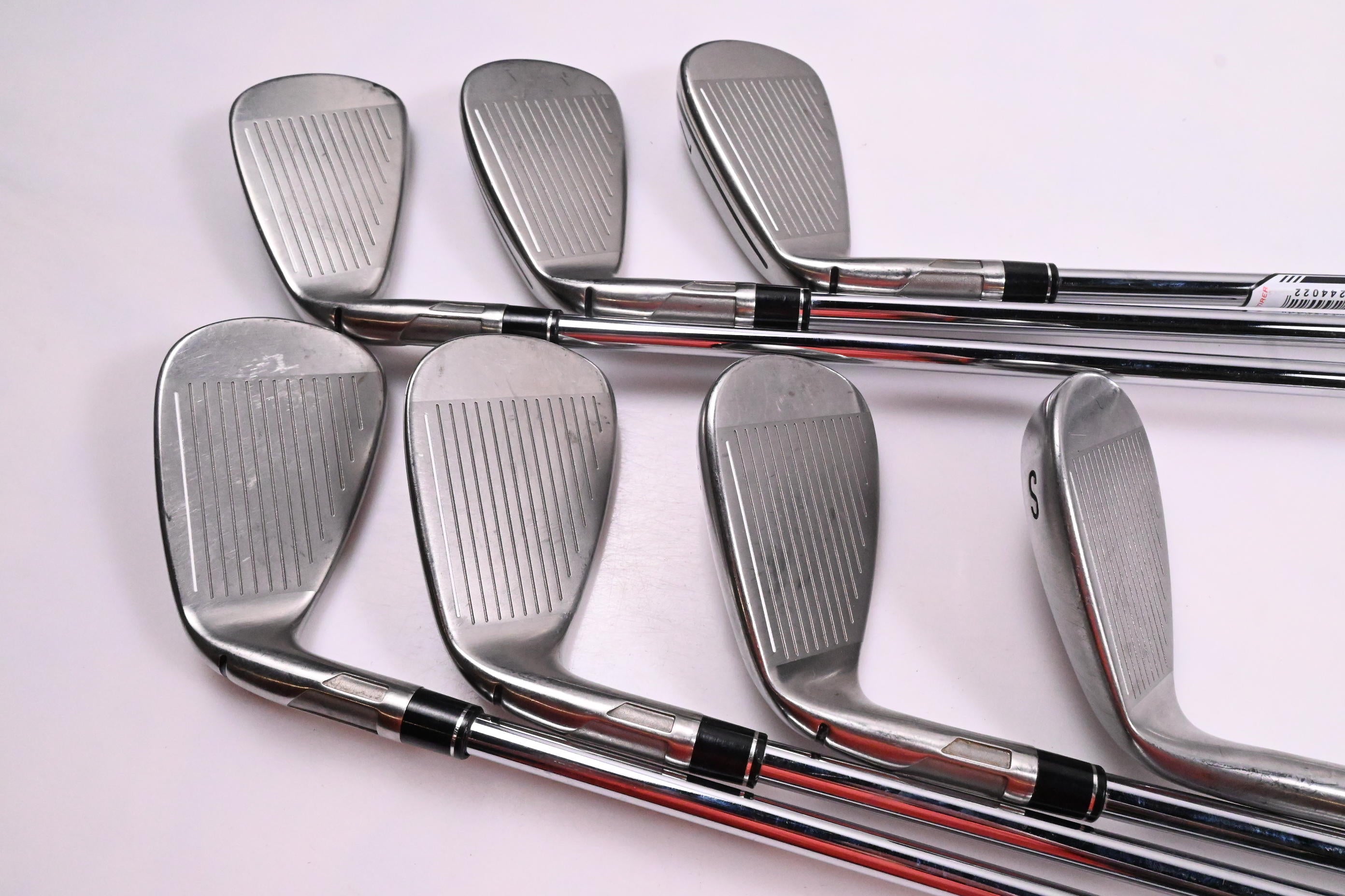 Taylormade SIM2 Max Irons / 5-PW+SW / Regular Flex KBS MAX MT 85 Shafts