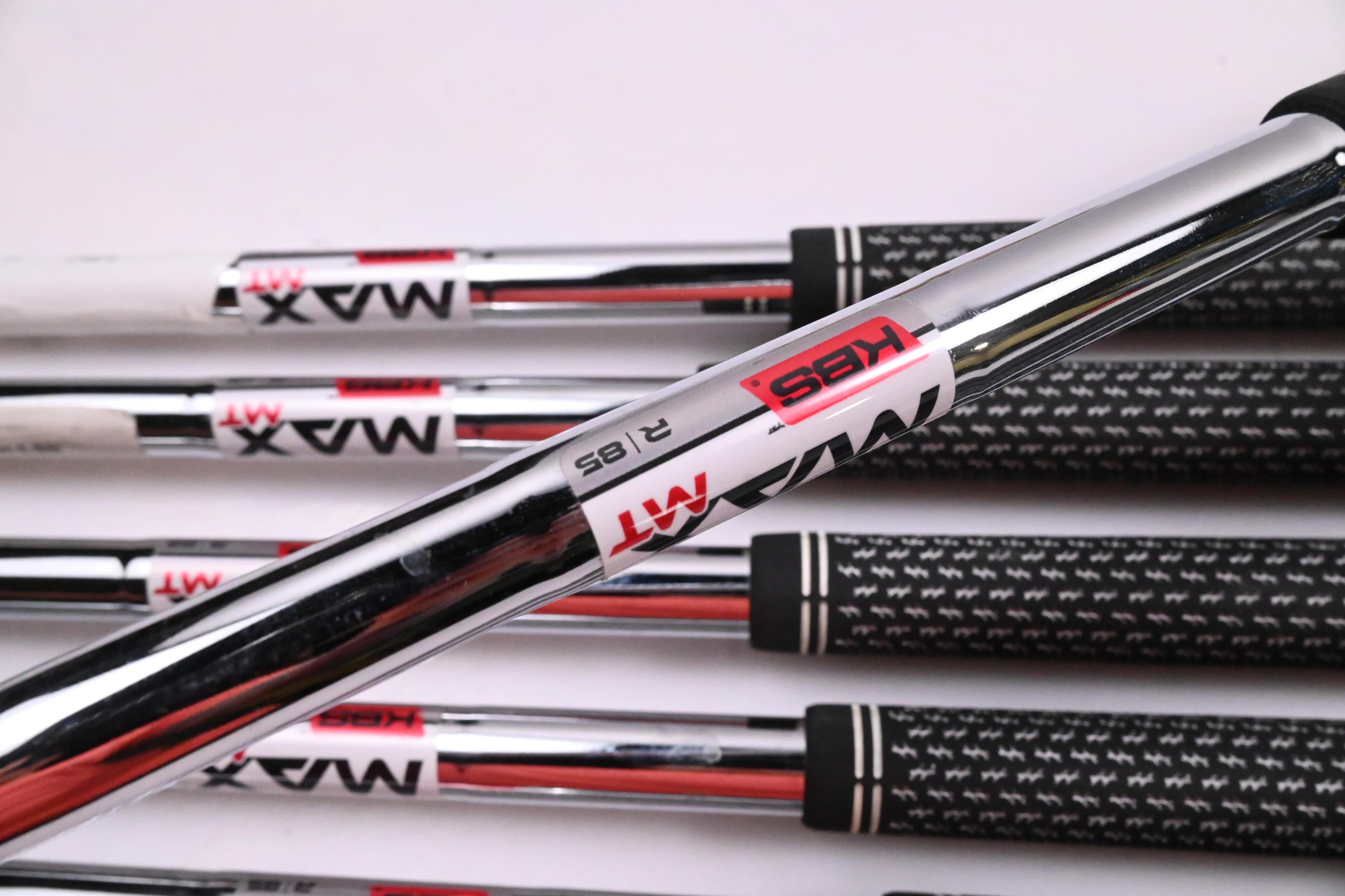 Taylormade SIM2 Max Irons / 5-PW+SW / Regular Flex KBS MAX MT 85 Shafts