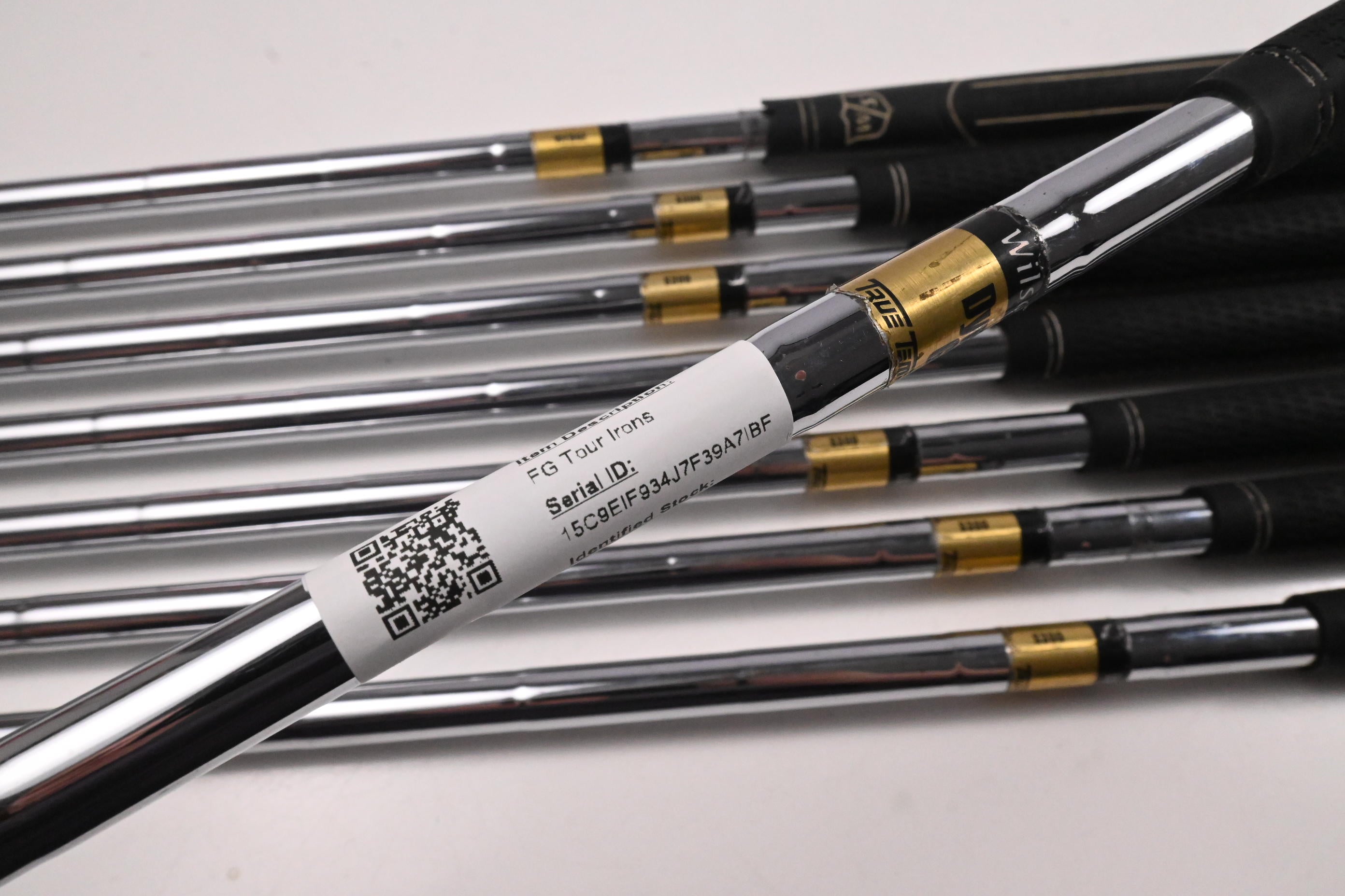 Wilson FG Tour Irons / 4-PW+SW / Stiff Flex Dynamic Gold S300 Shafts