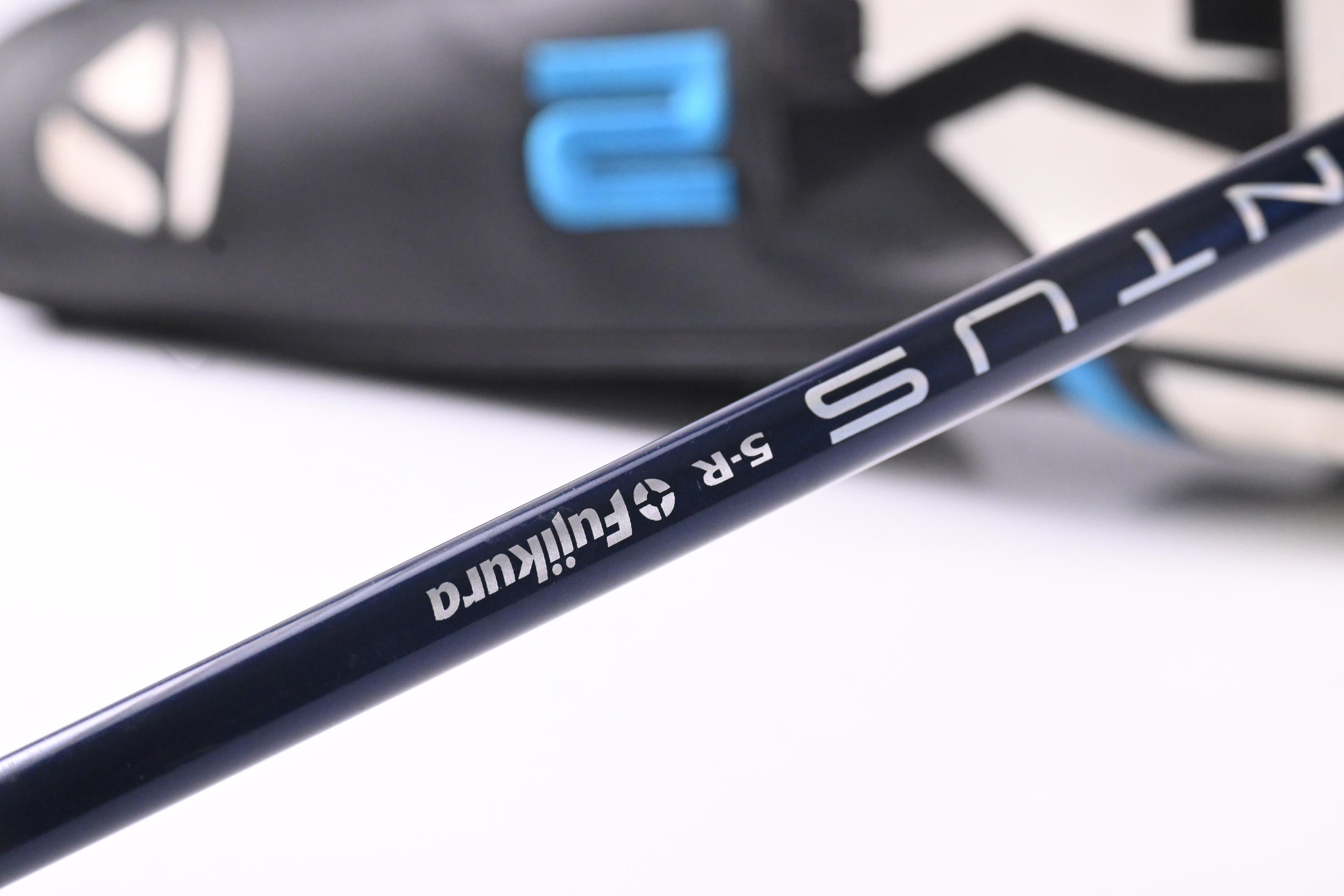 Taylormade SIM2 Max Driver / 10.5 Degree / Regular Flex Ventus Blue 5 Shaft