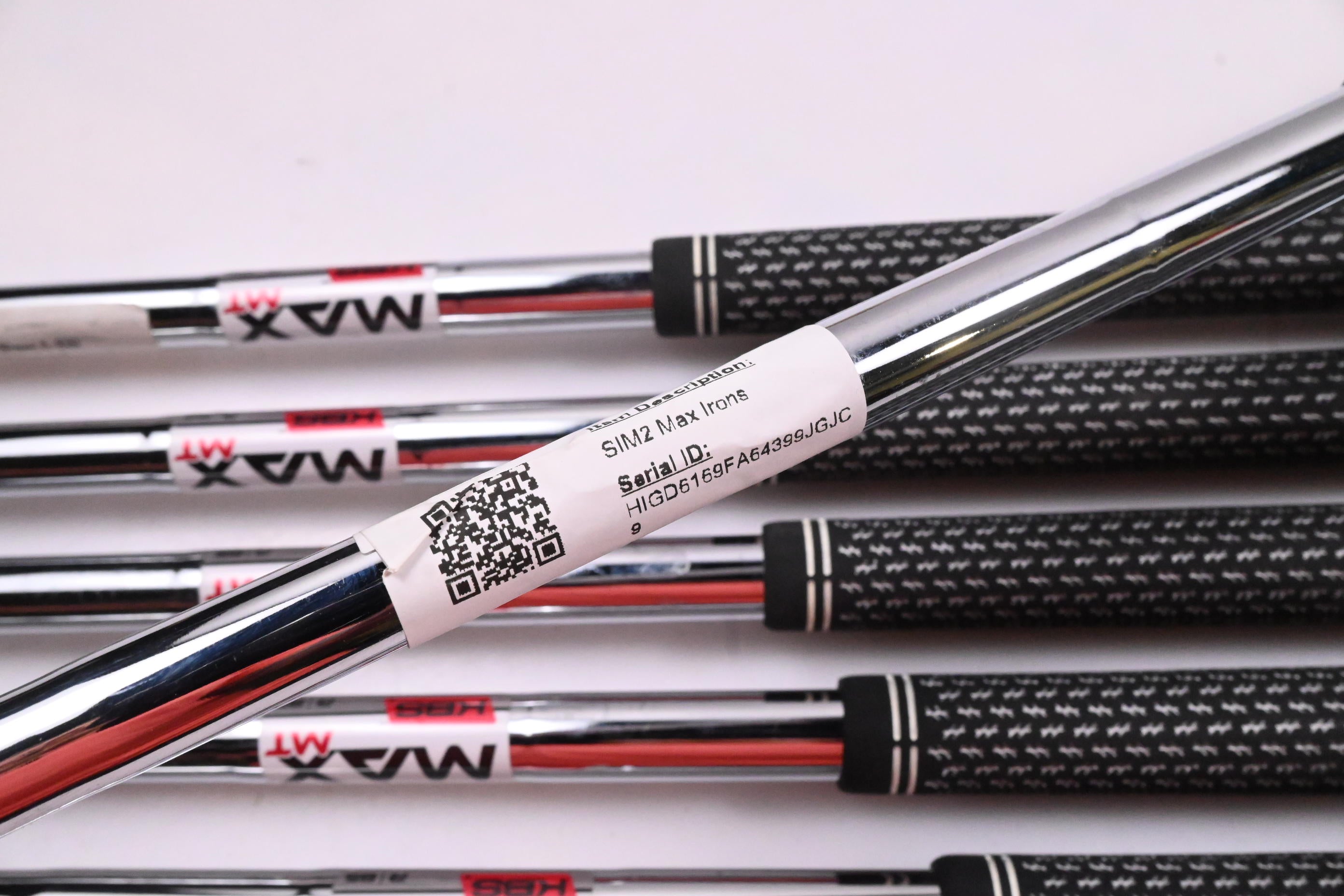 Taylormade SIM2 Max Irons / 5-PW+SW / Regular Flex KBS MAX MT 85 Shafts