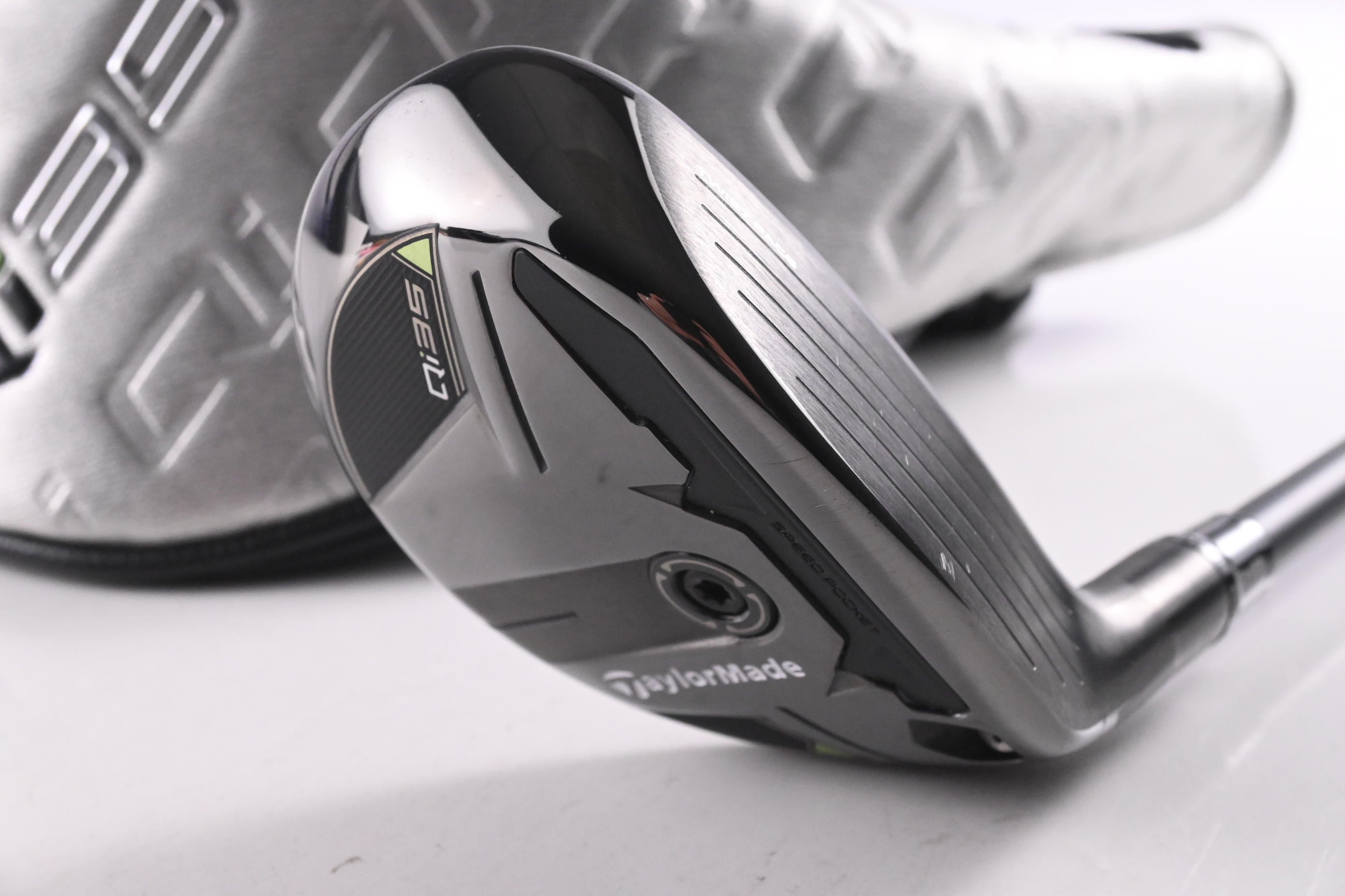 Taylormade Qi35 #4 Hybrid / 22 Degree / Regular Flex Fujikura Ventus Blue '25 6