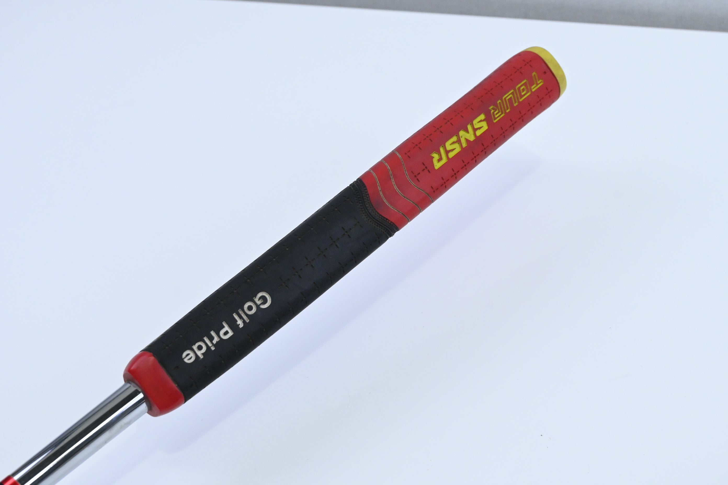 Left Hand Benross Innovator Pure Red Putter / 34 Inch