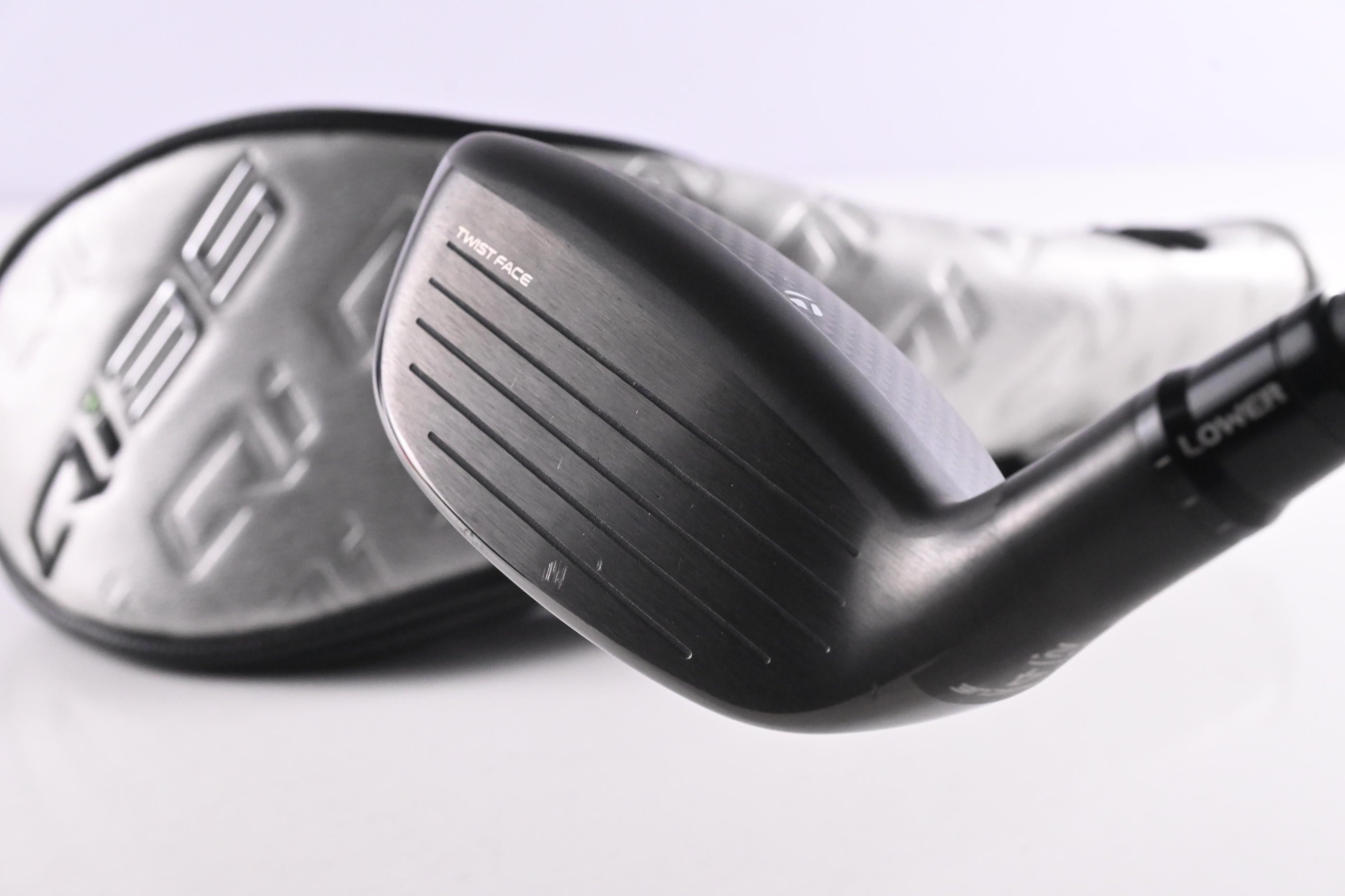 Taylormade Qi35 #4 Hybrid / 22 Degree / Regular Flex Fujikura Ventus Blue '25 6
