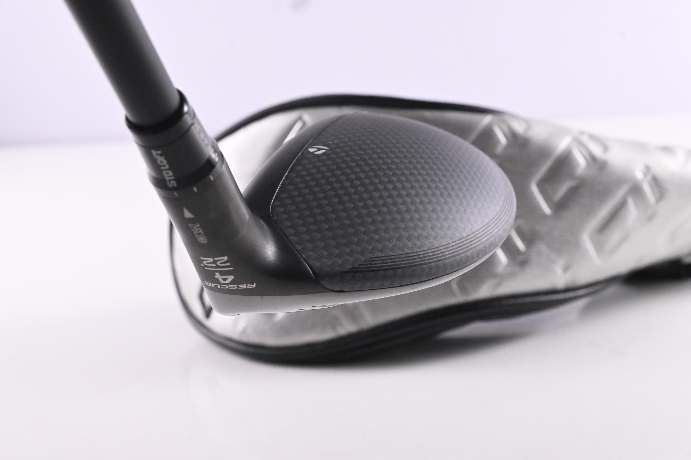 Taylormade Qi35 #4 Hybrid / 22 Degree / Regular Flex Fujikura Ventus Blue '25 6