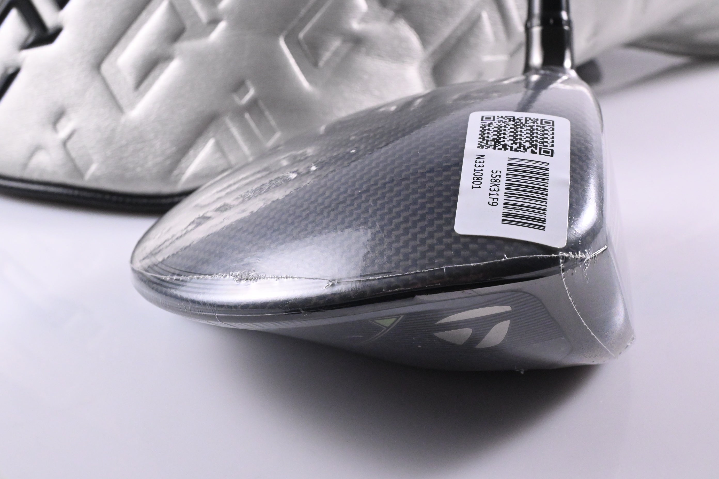 Taylormade Qi35 Driver / 10.5 Degree / Regular Flex Fujikura Air Speeder 50