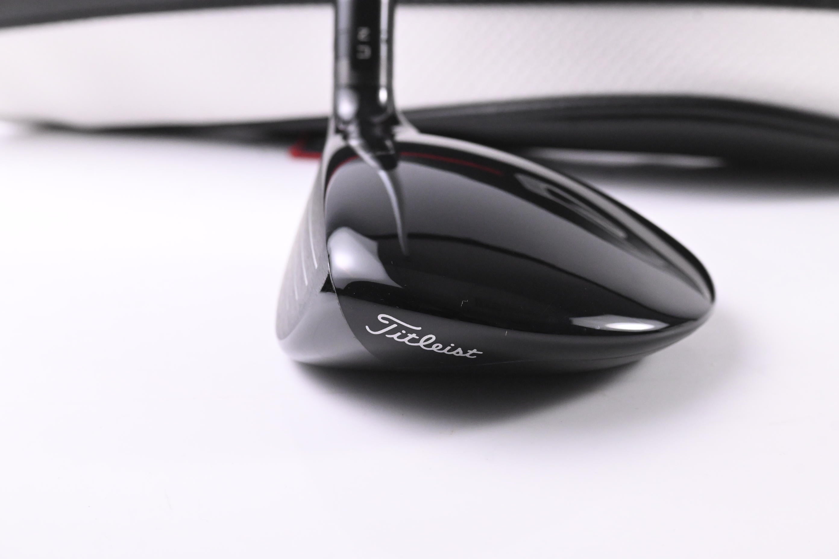 Left Hand Titleist GT1 #5 Wood / 18 Degree / Regular Flex Aldila Ascent 40 Shaft