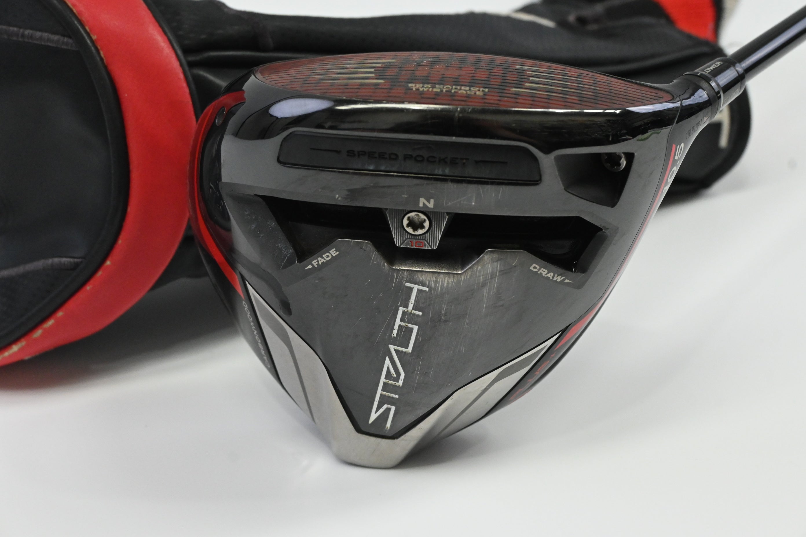 Taylormade Stealth Plus Driver / 10.5 Degree / Regular Flex HZRDUS Smoke Red RDX