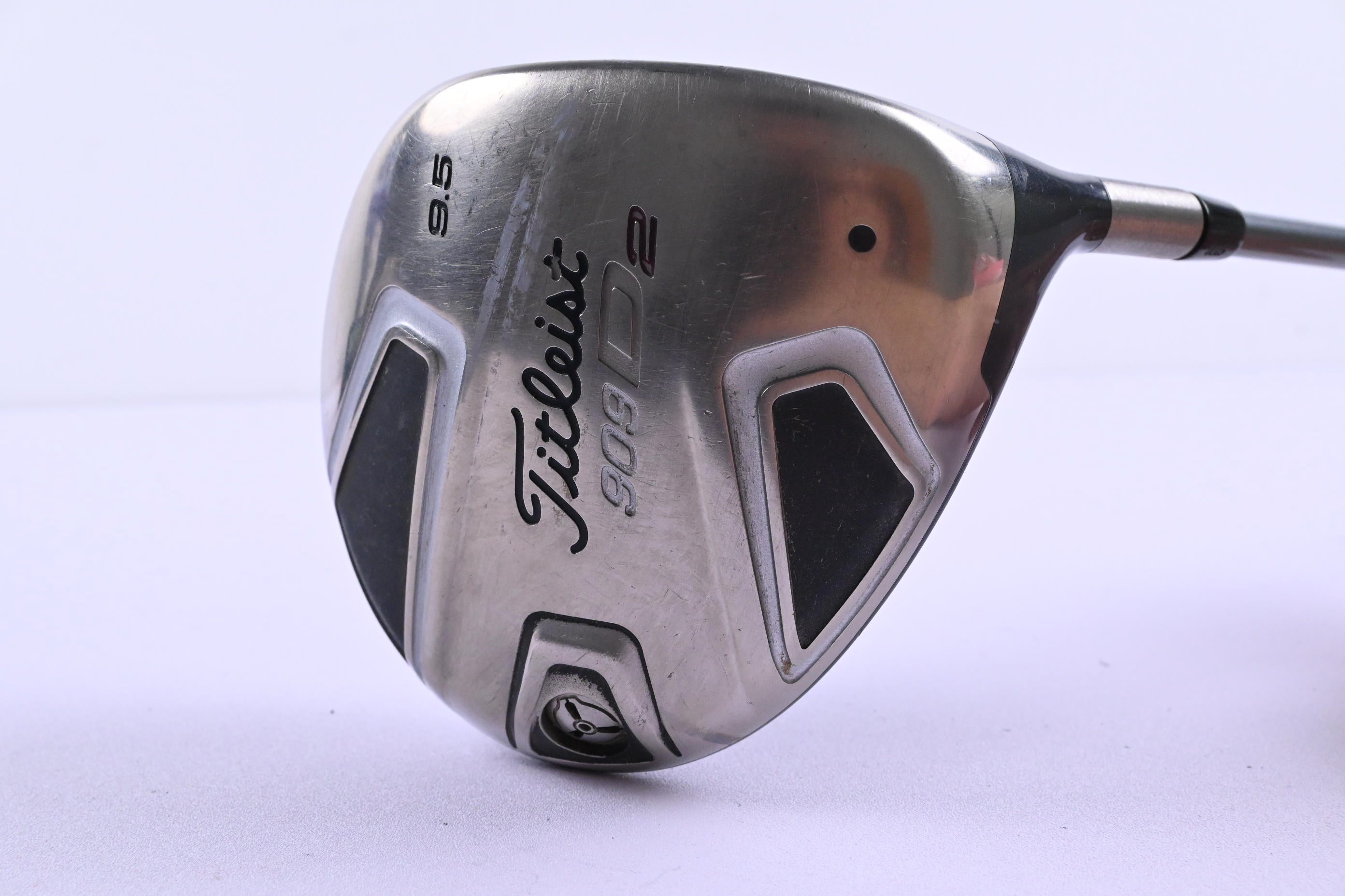 Titleist 909 D2 Driver / 9.5 Degree / Stiff Flex Diamana Blue 65 Shaft