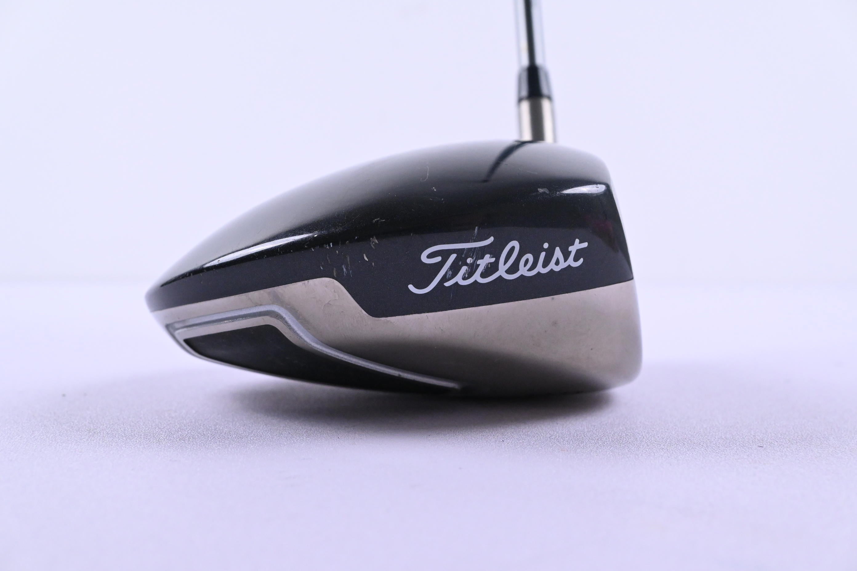 Titleist 909 D2 Driver / 9.5 Degree / Stiff Flex Diamana Blue 65 Shaft
