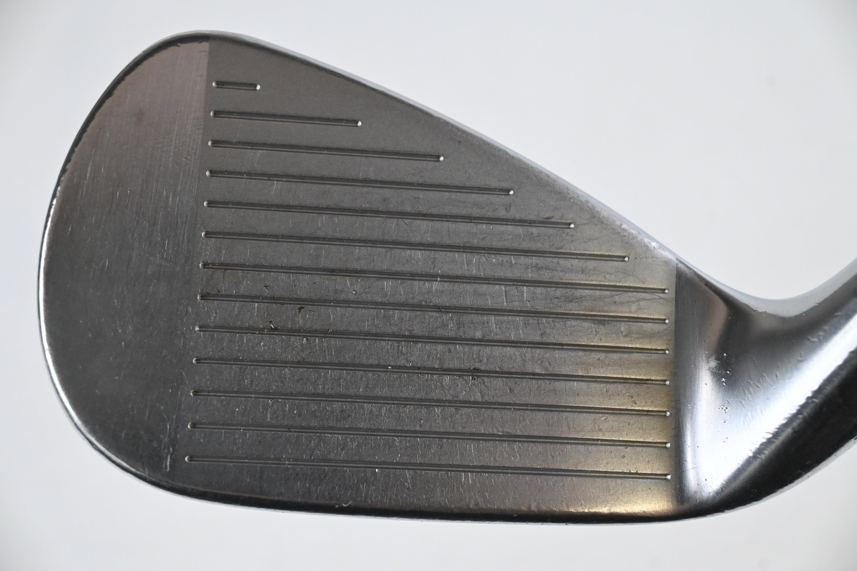 Titleist 716 AP2 #9 Iron / Stiff Flex Dynamic Gold SL Steel Shaft