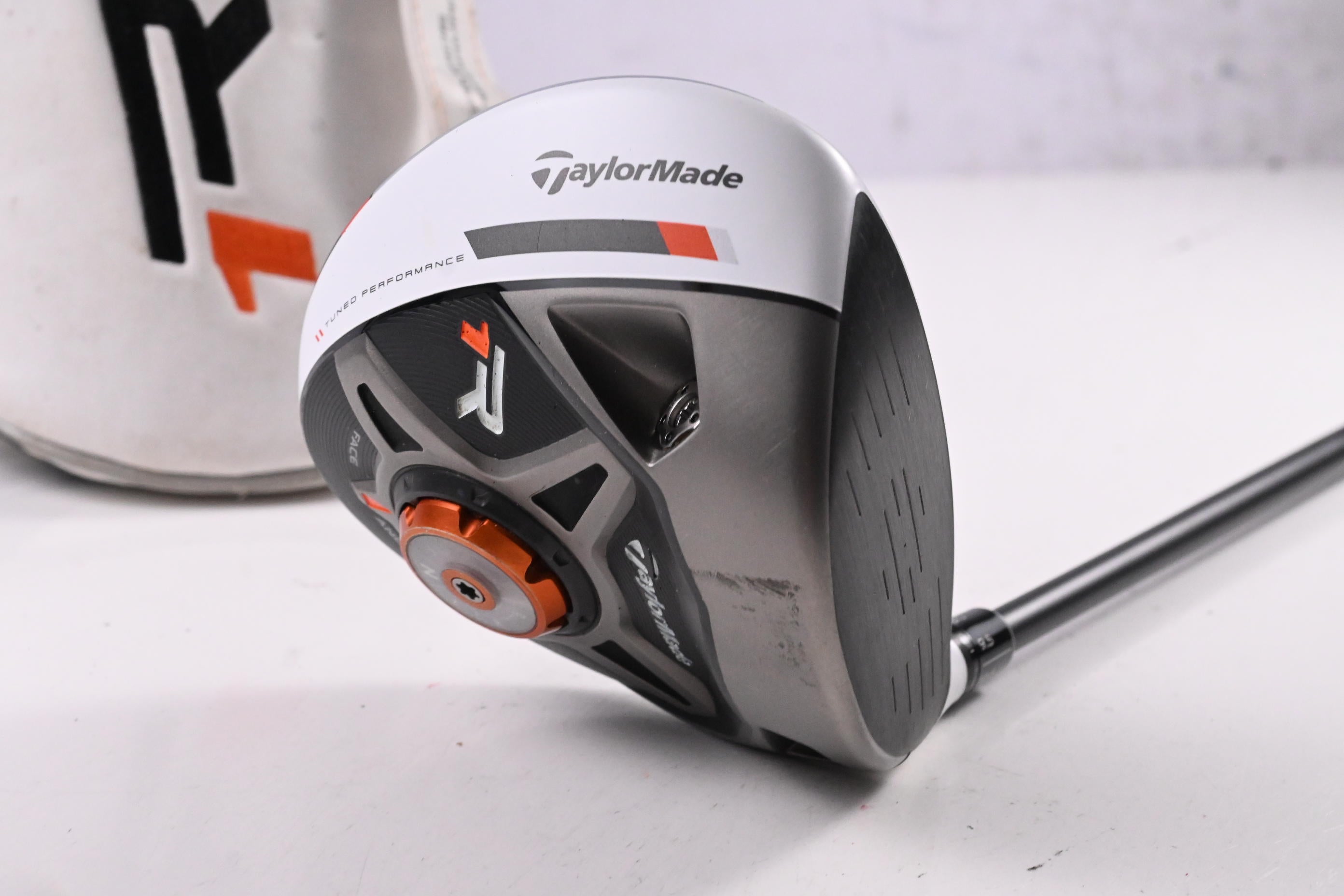 Taylormade R1 Driver / 10.5 Degree / Stiff Flex Aldila RIP Phenom 55 Shaft