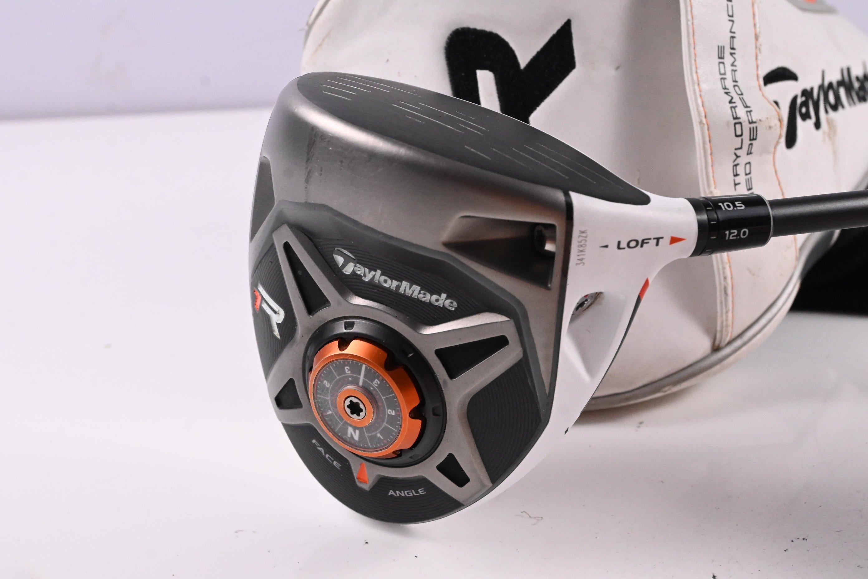 Taylormade R1 Driver / 10.5 Degree / Stiff Flex Aldila RIP Phenom 55 Shaft
