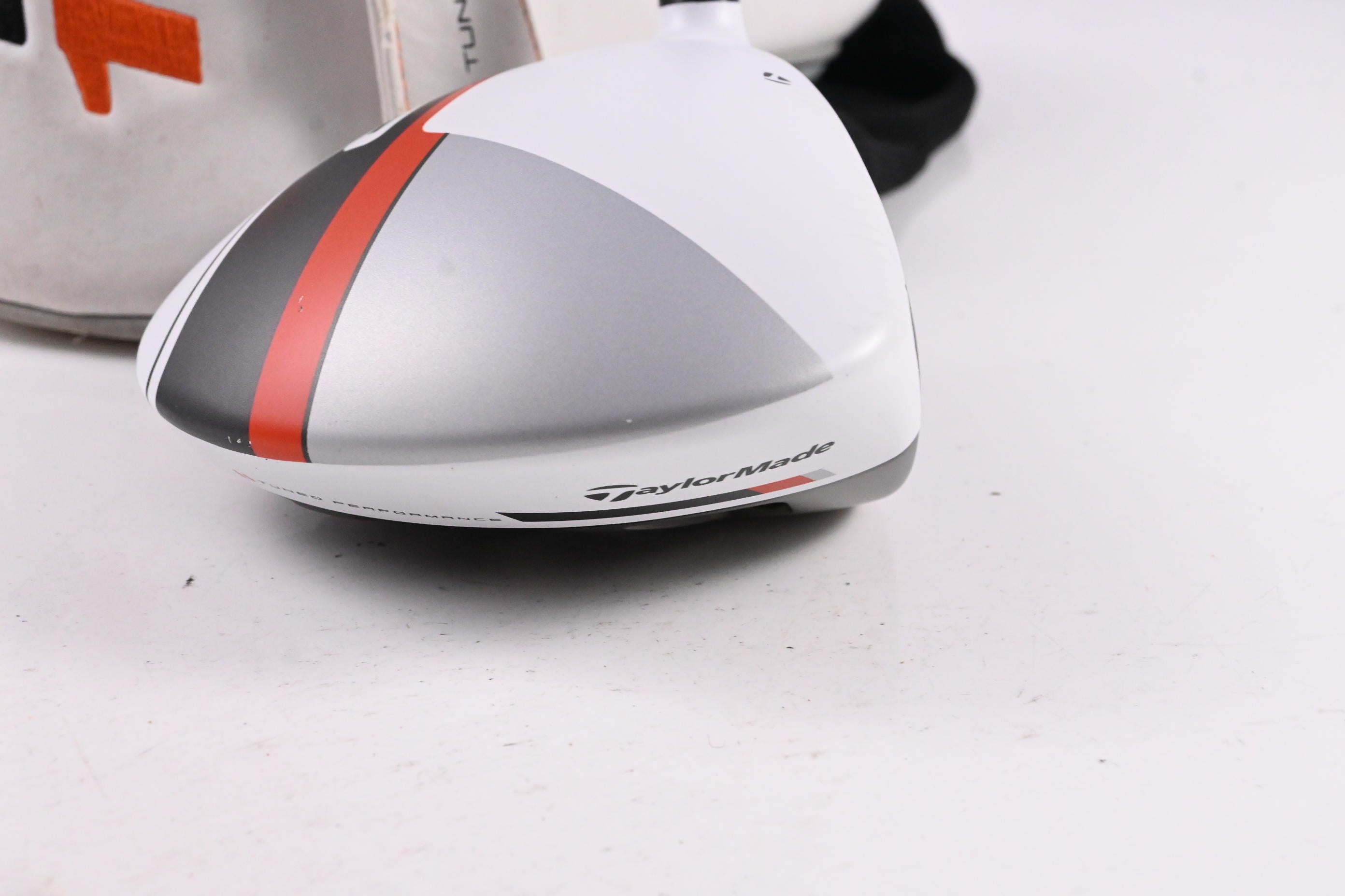 Taylormade R1 Driver / 10.5 Degree / Stiff Flex Aldila RIP Phenom 55 Shaft