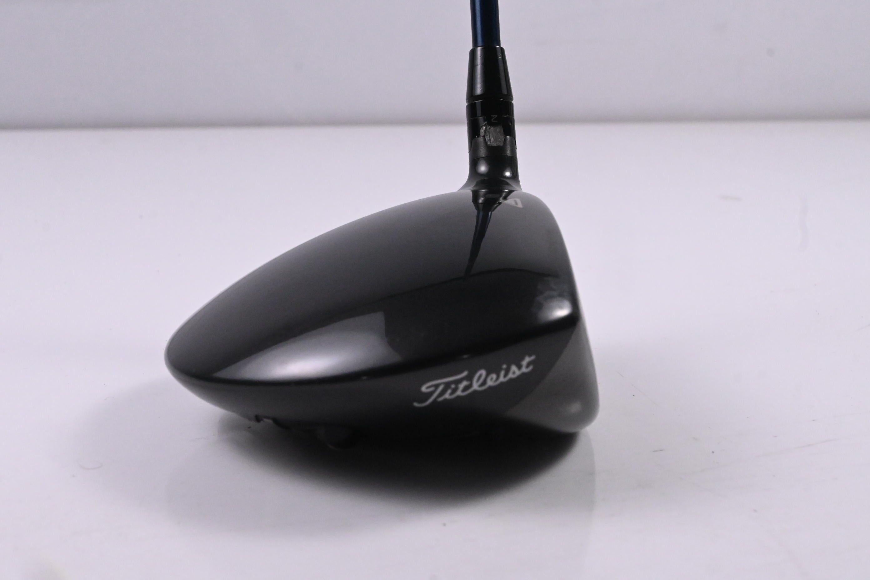Titleist 917 D2 Driver / 10.5 Degree / Stiff Flex Fujikura Speeder Pro 64 Shaft