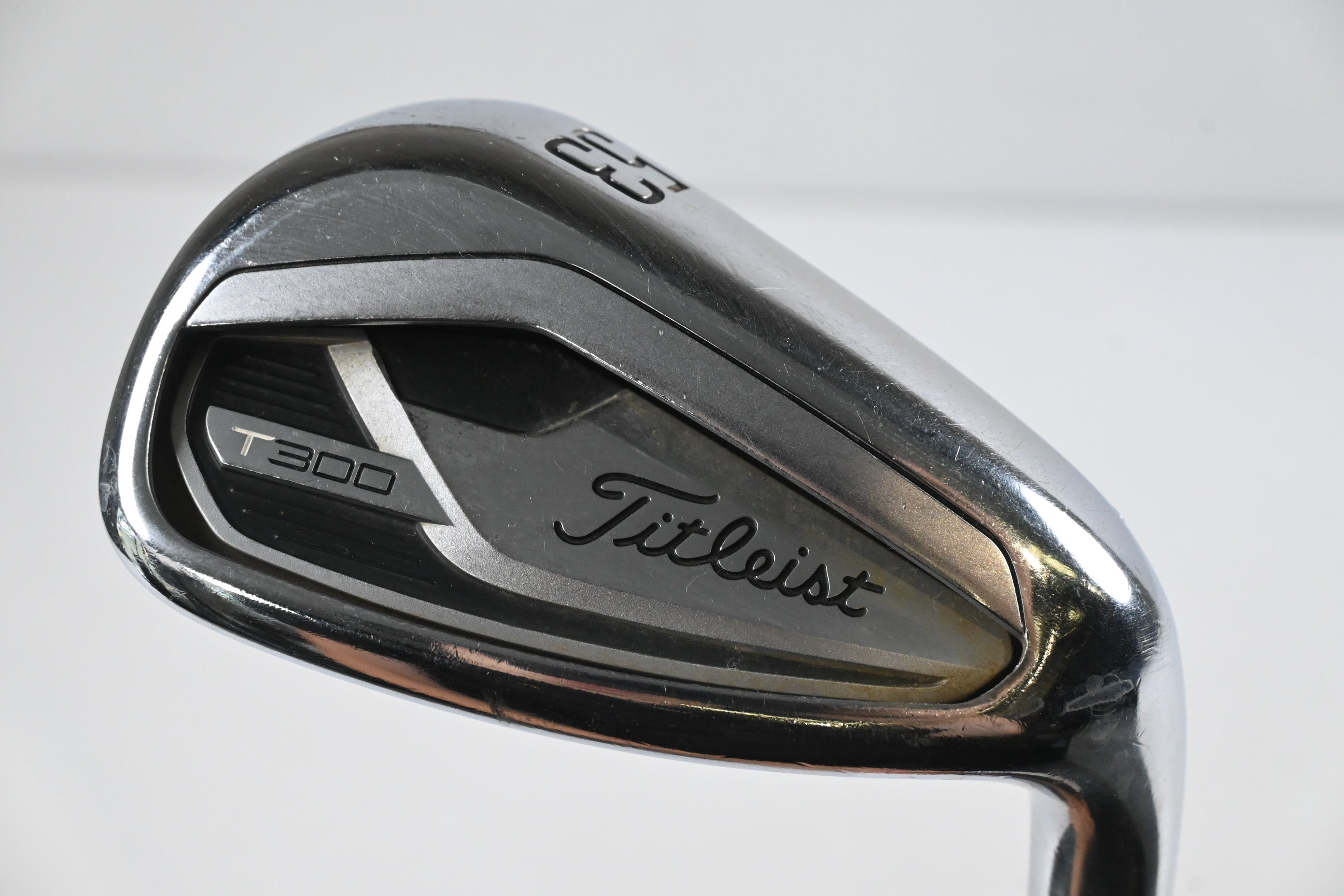 Titleist T300 2019 Sand Wedge / 53 Degree / Regular Flex Recoil ESX 460 Shaft