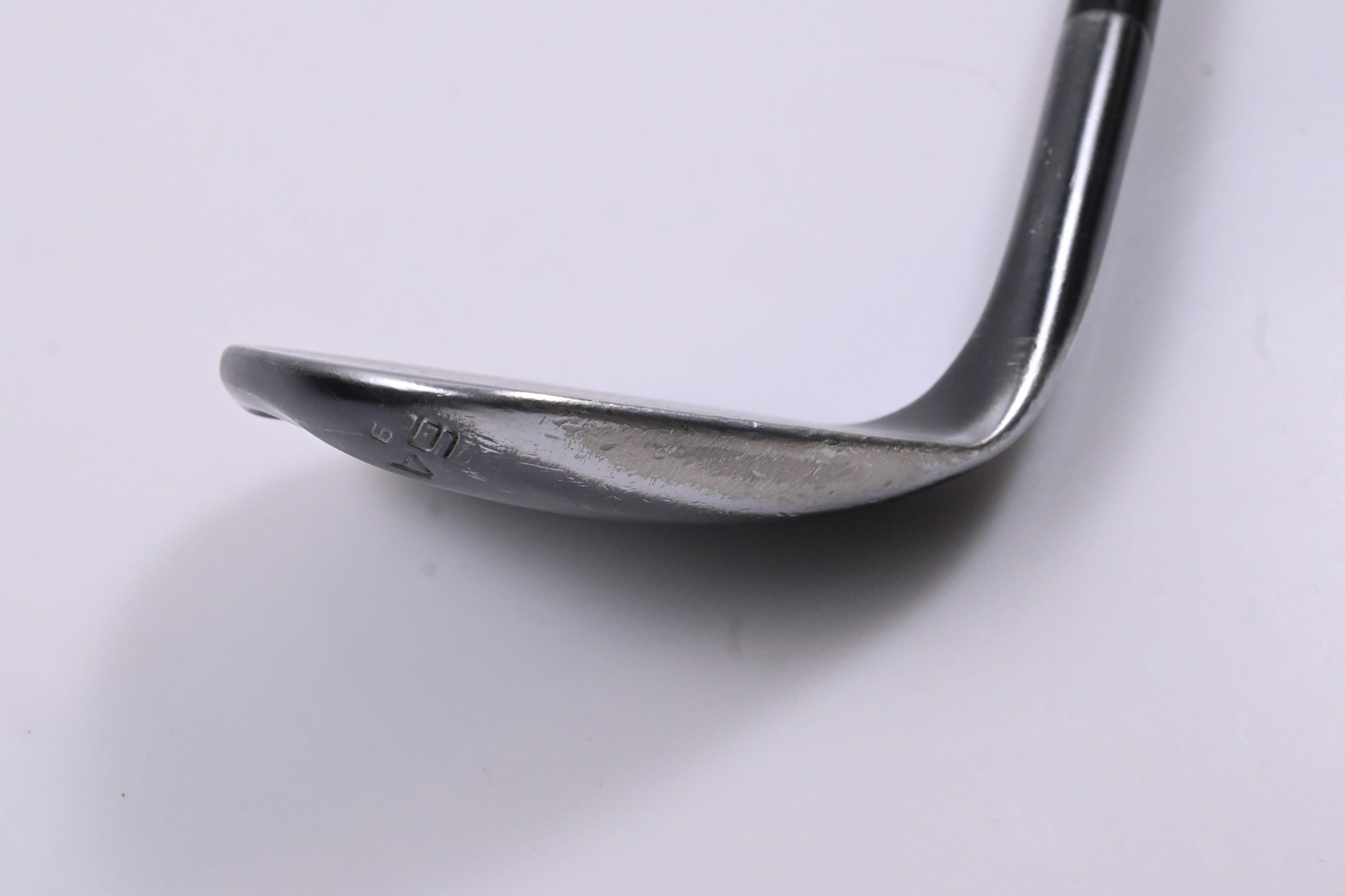 Cleveland RTX Full Face Sand Wedge / 54 Degree / Wedge Flex Dynamic Gold Spinner