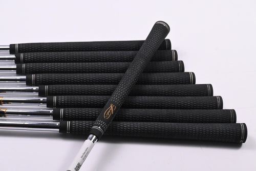 Titleist DCI 990 Irons / 2-PW / Stiff Flex Dynamic Gold S300 Shafts