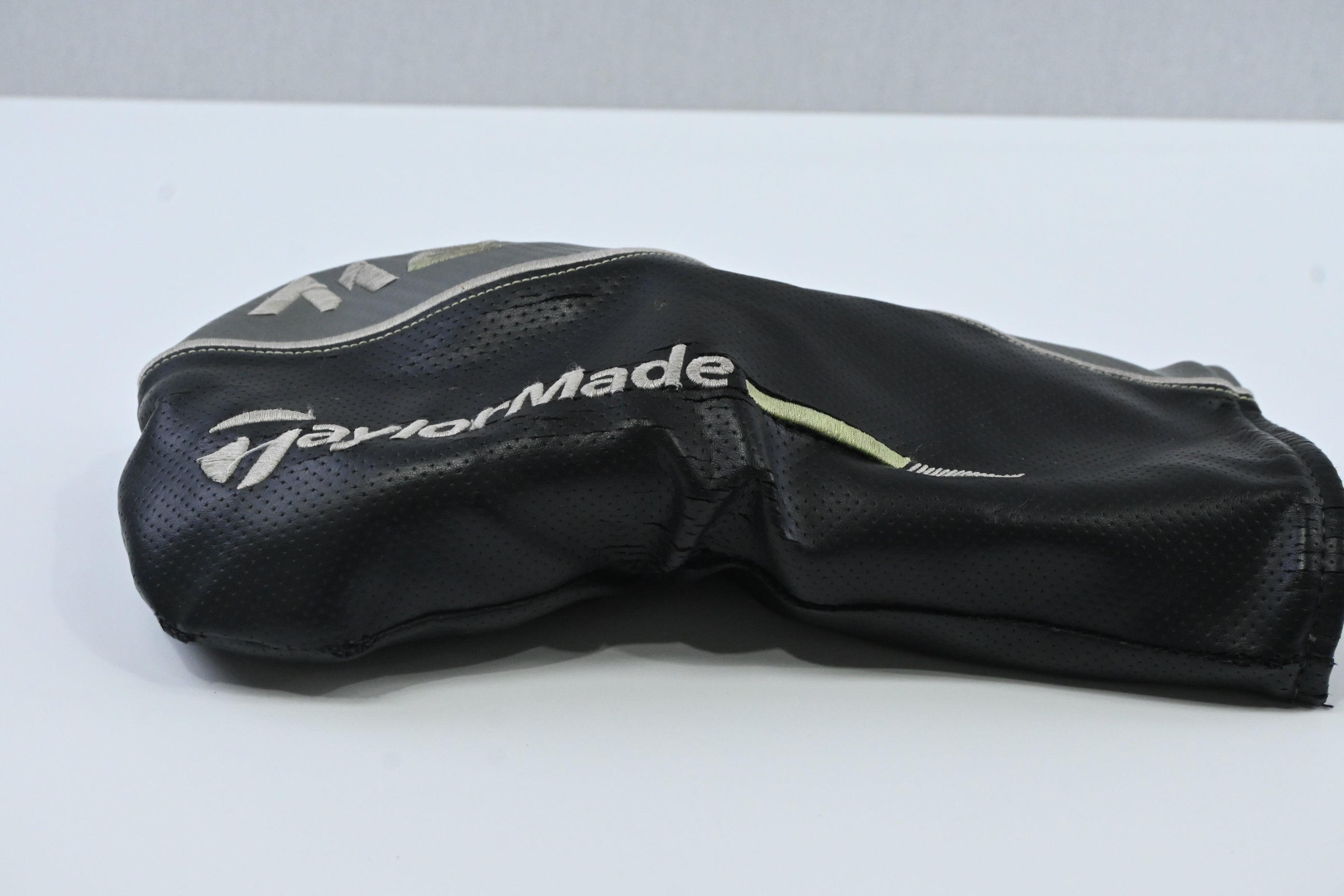 Taylormade M2 2017 Driver / 9.5 Degree / Stiff Flex Fujikura Atmos Red 5 Shaft