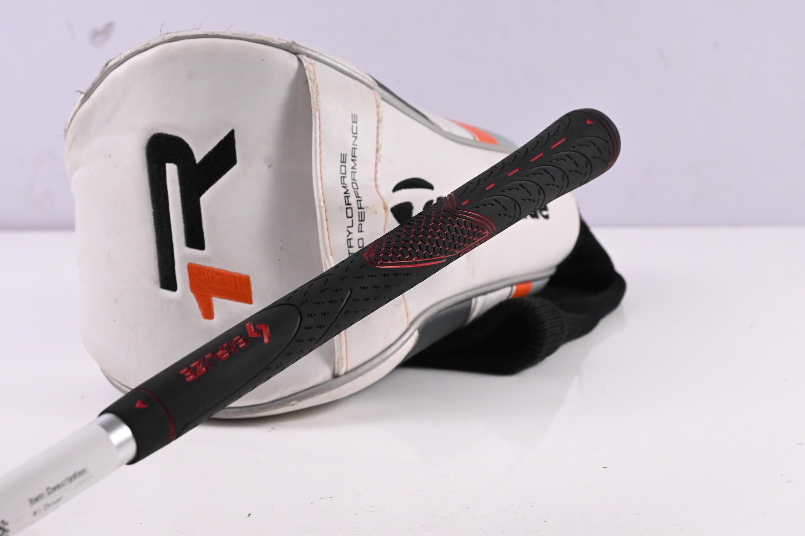 Taylormade R1 Driver / 10.5 Degree / Stiff Flex Aldila RIP Phenom 55 Shaft