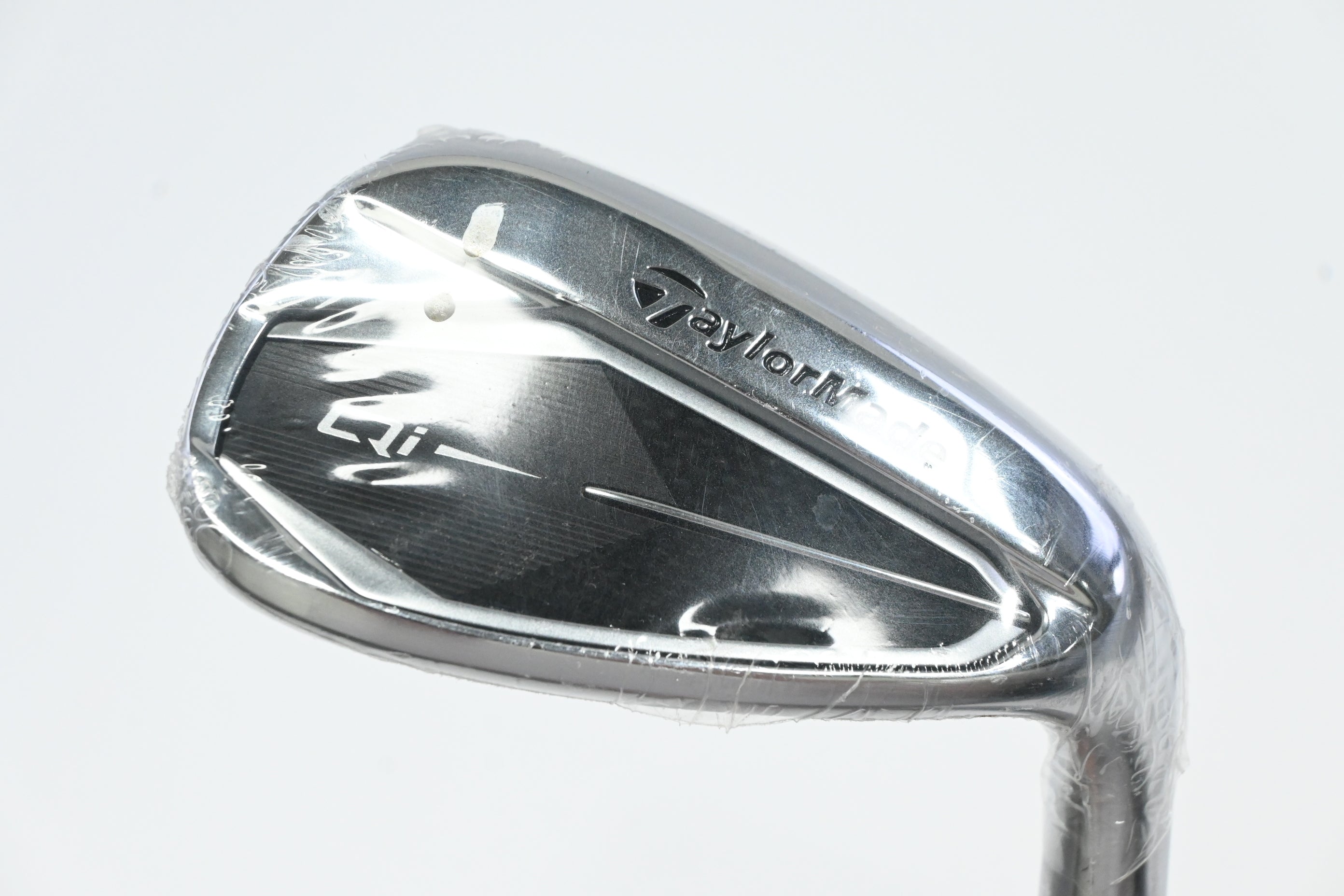 Taylormade Qi Gap Wedge / 49 Degree / Regular Flex Fujikura Ventus TR Blue 6