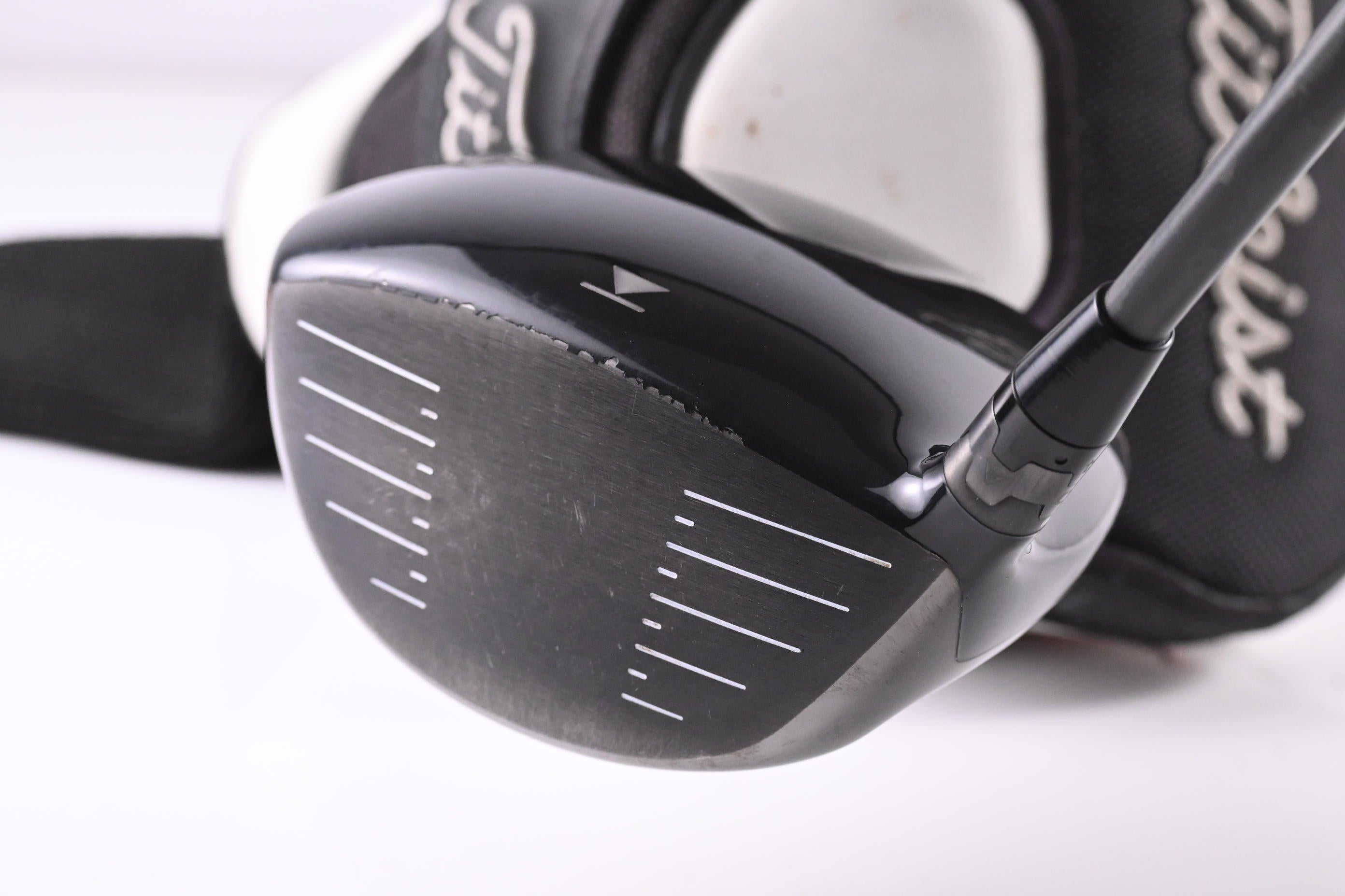 Titleist 910 D2 Driver / 10.5 Degree / Stiff Flex Aldila RIP Alpha 60 Shaft