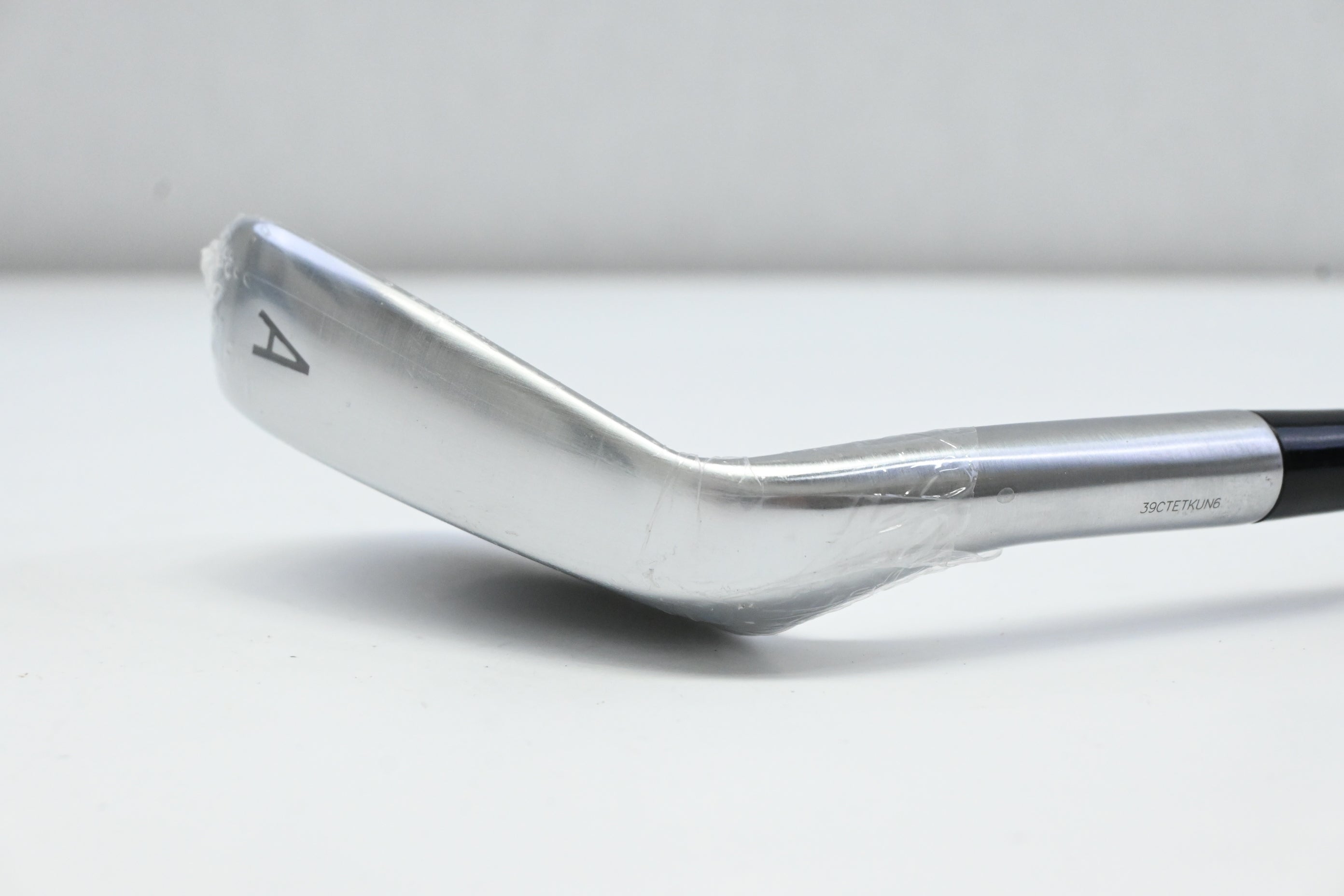 Taylormade Qi Gap Wedge / 49 Degree / Regular Flex Fujikura Ventus TR Blue 6