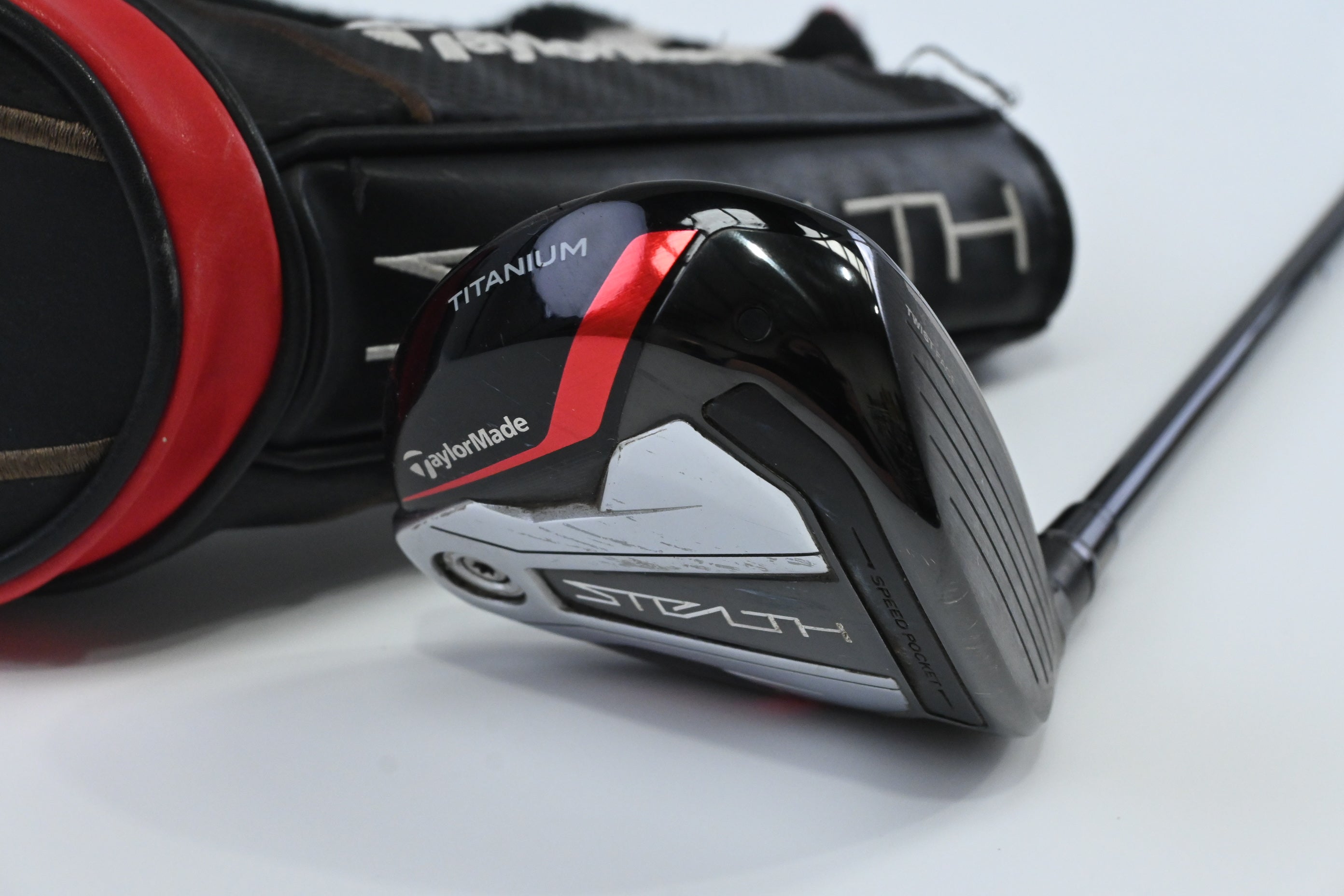Taylormade Stealth Plus #3 Wood / 15 Degree / Regular Flex HZRDUS Smoke Red RDX