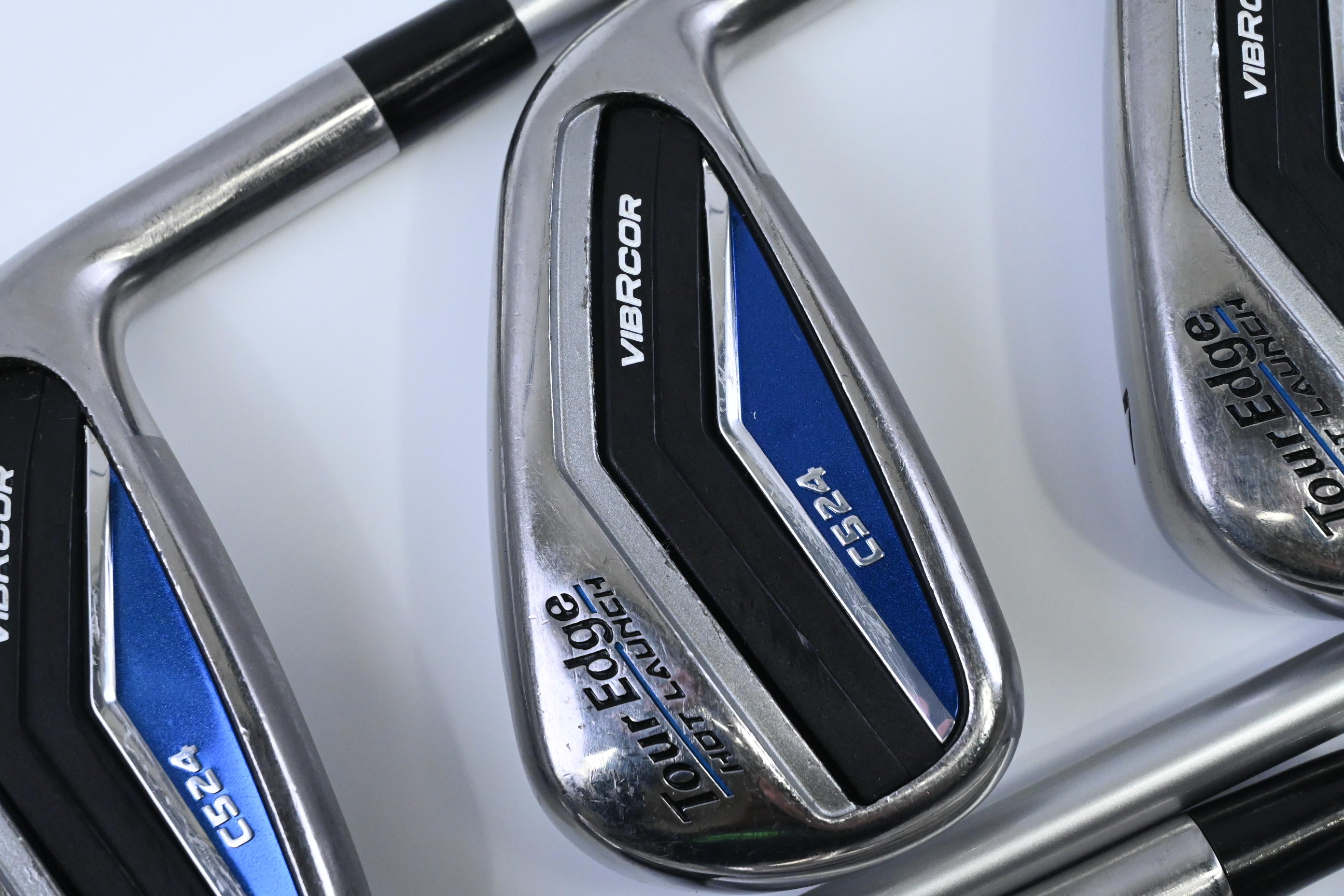 Tour Edge Hot Launch C524 Irons / 5-PW / Regular Flex Aldila Ascent PL 55
