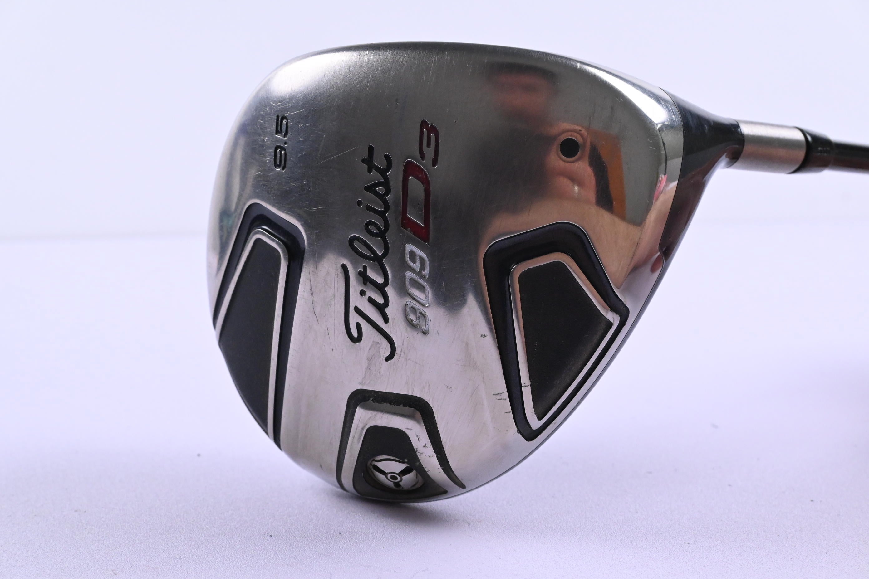 Titleist 909 D3 Driver / 9.5 Degree / Stiff Flex Aldila VooDoo Shaft