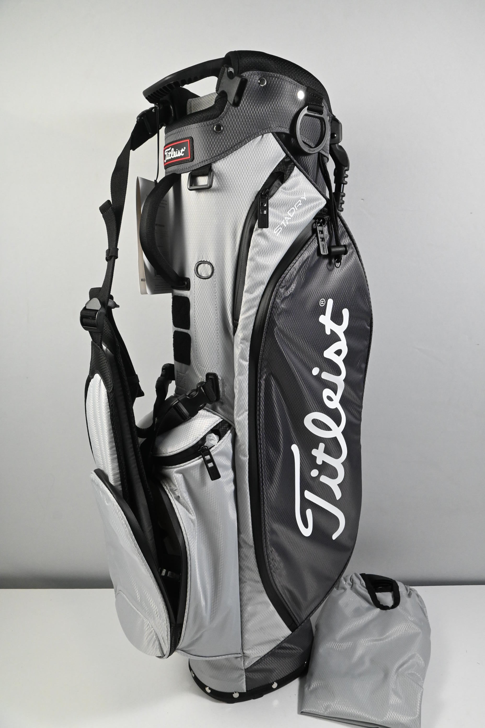 Titleist Players 4 StaDry Stand Bag / 4-Way Divider / Grey, Silver