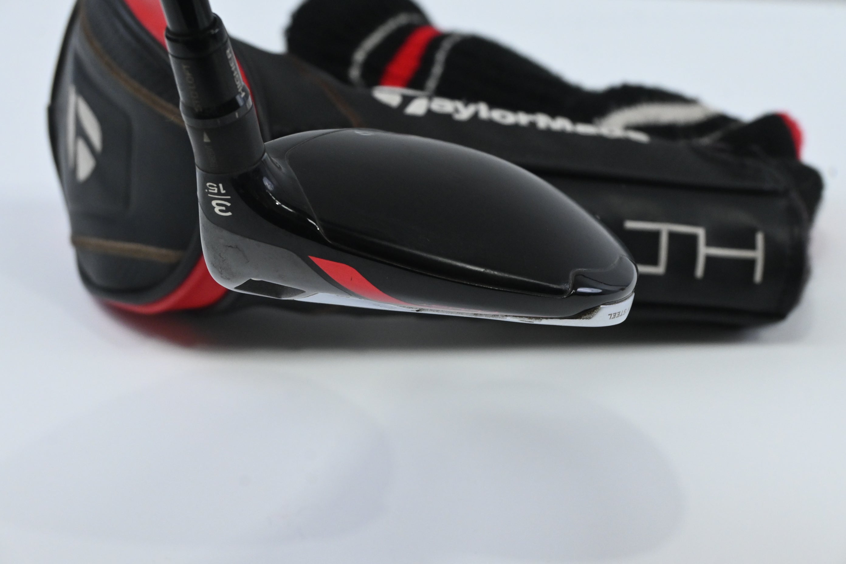 Taylormade Stealth Plus #3 Wood / 15 Degree / Regular Flex HZRDUS Smoke Red RDX