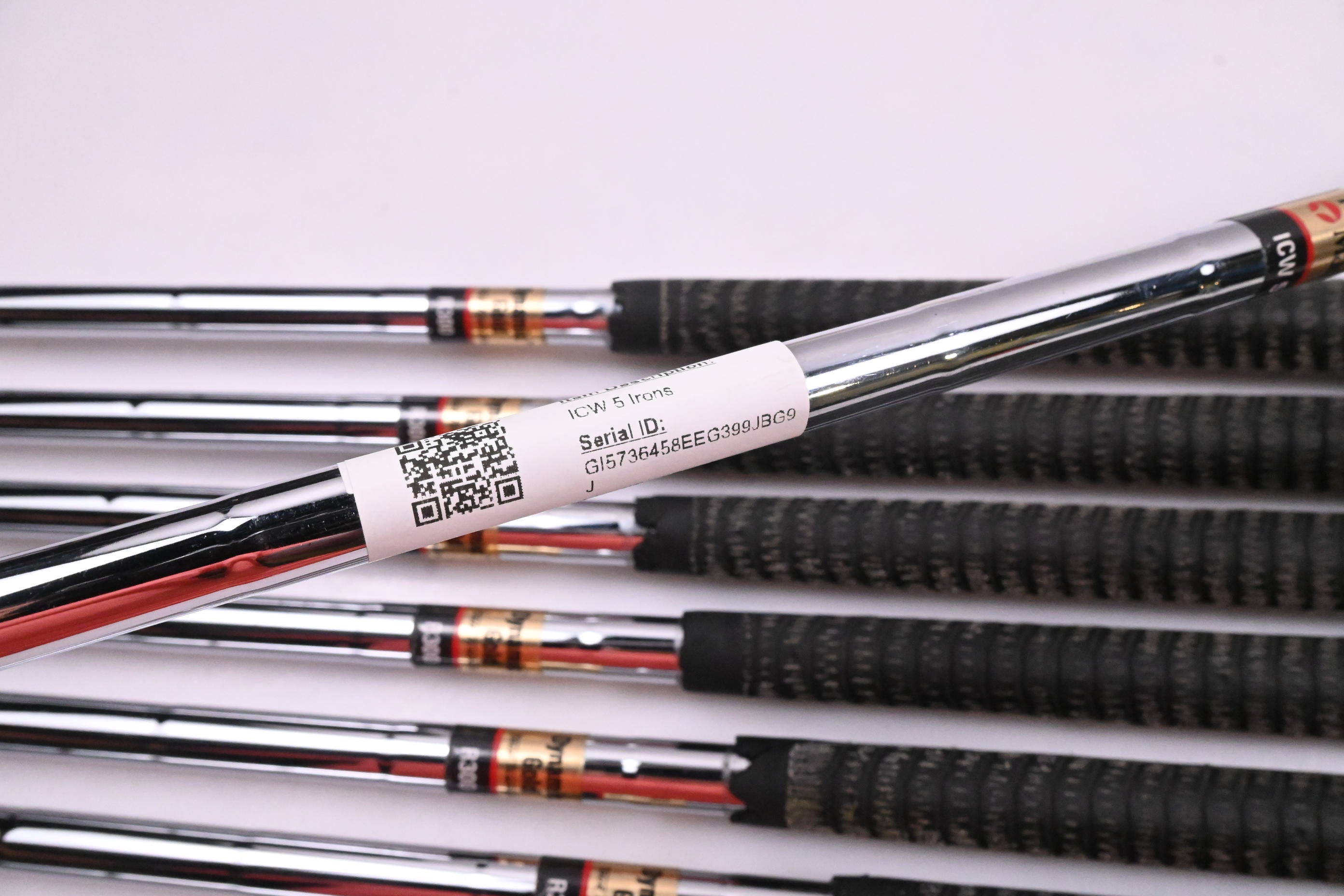 Taylormade ICW 5 Irons / 3-PW+SW / Regular Flex Dynamic Gold R300 Shafts